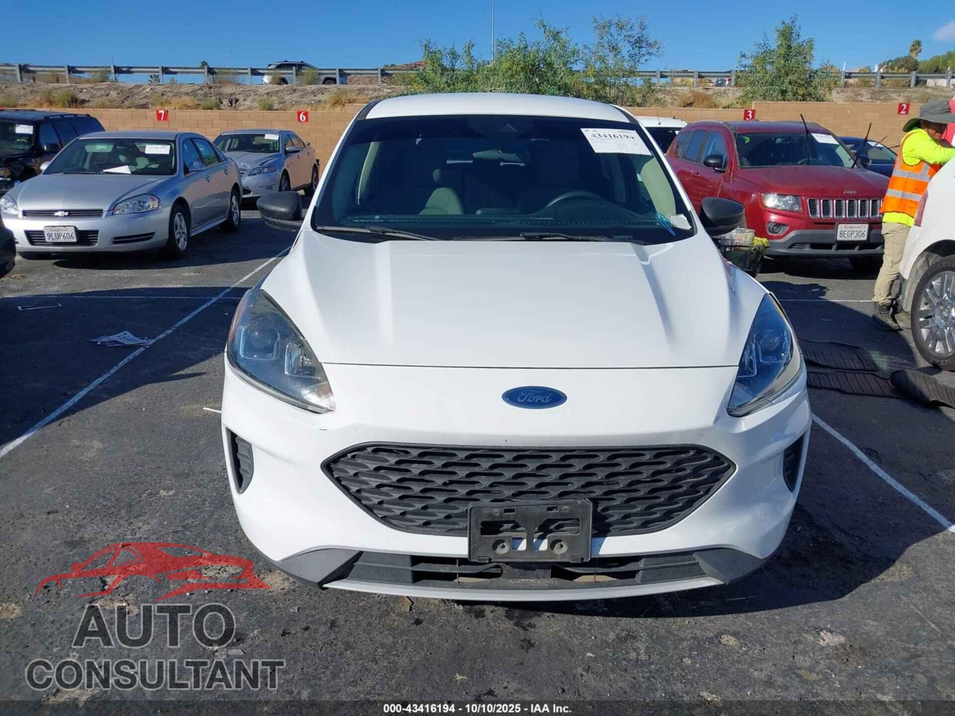 FORD ESCAPE 2020 - 1FMCU0F62LUA35581