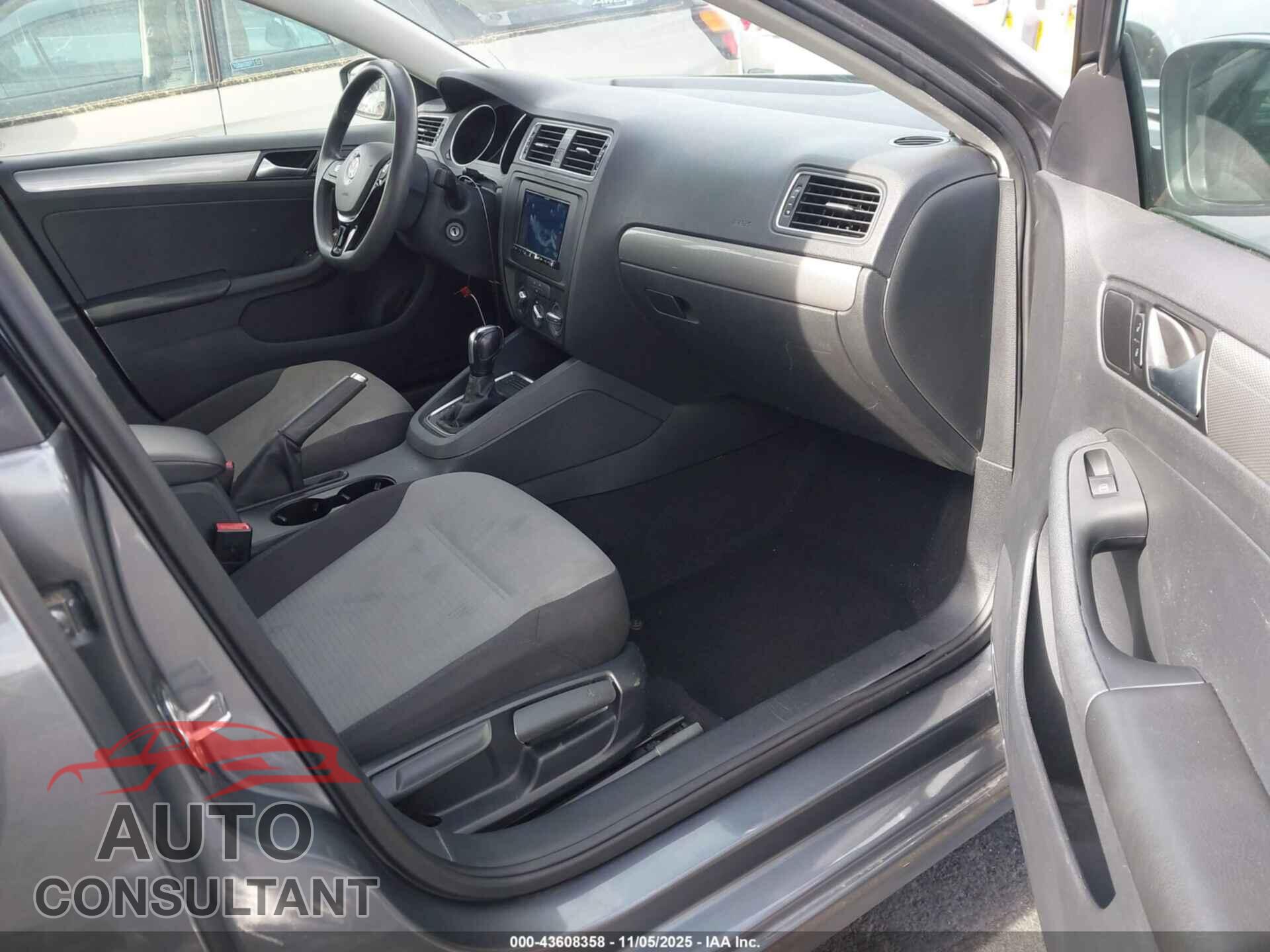 VOLKSWAGEN JETTA 2017 - 3VW2B7AJ9HM270062