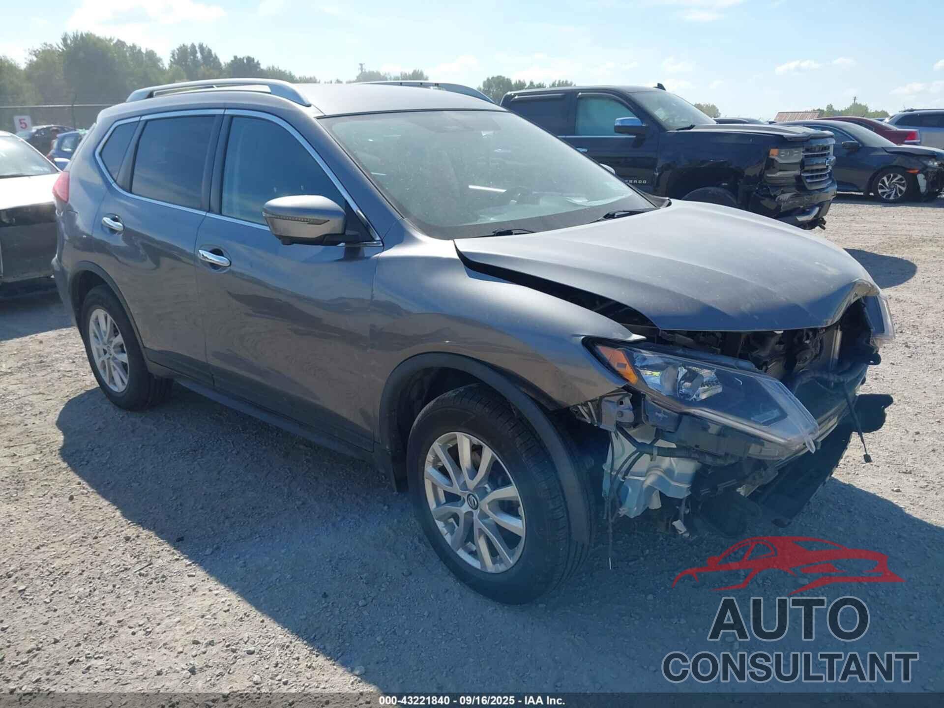 NISSAN ROGUE 2017 - KNMAT2MVXHP502501