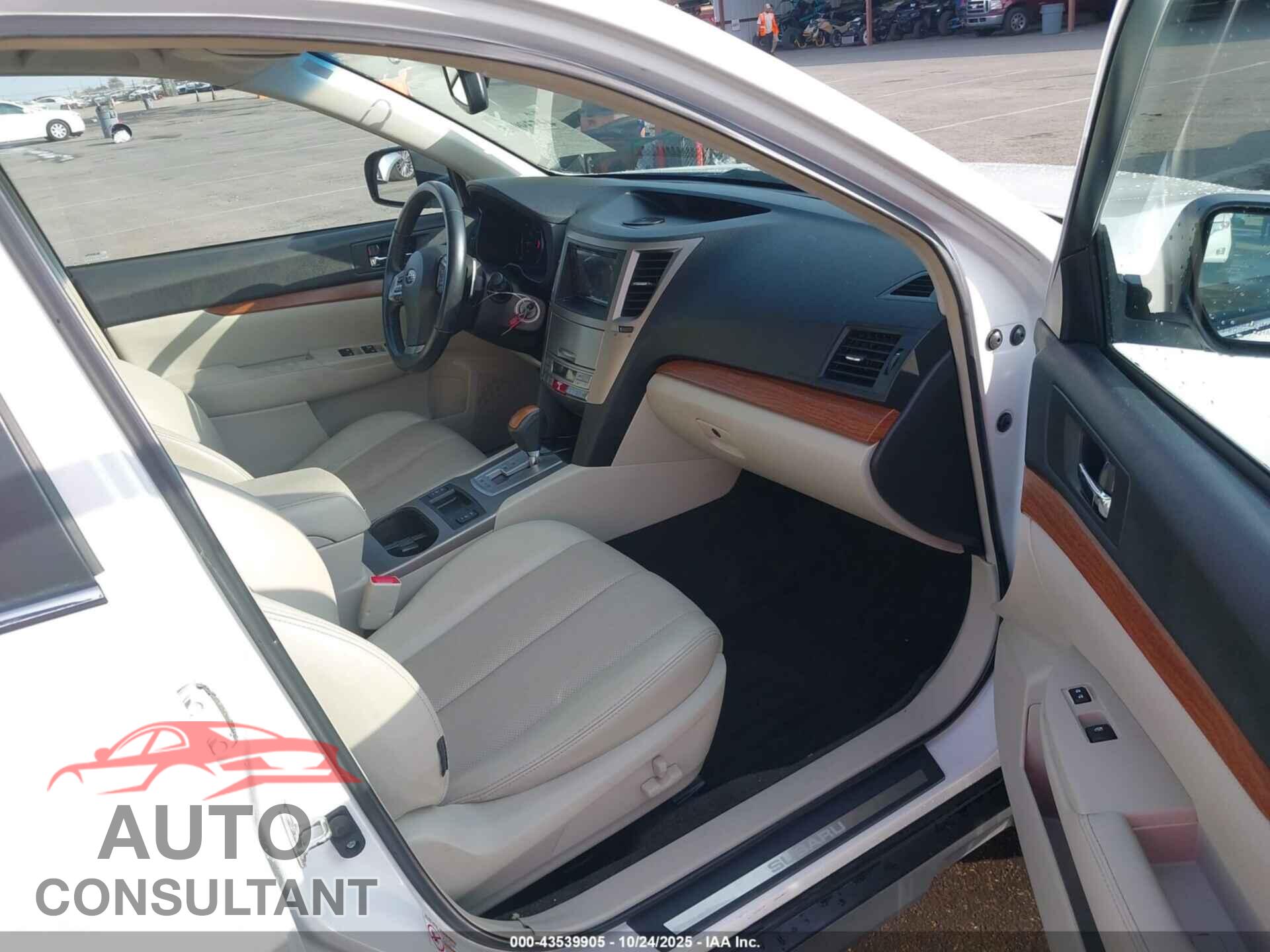 SUBARU OUTBACK 2013 - 4S4BRBKC8D3235537