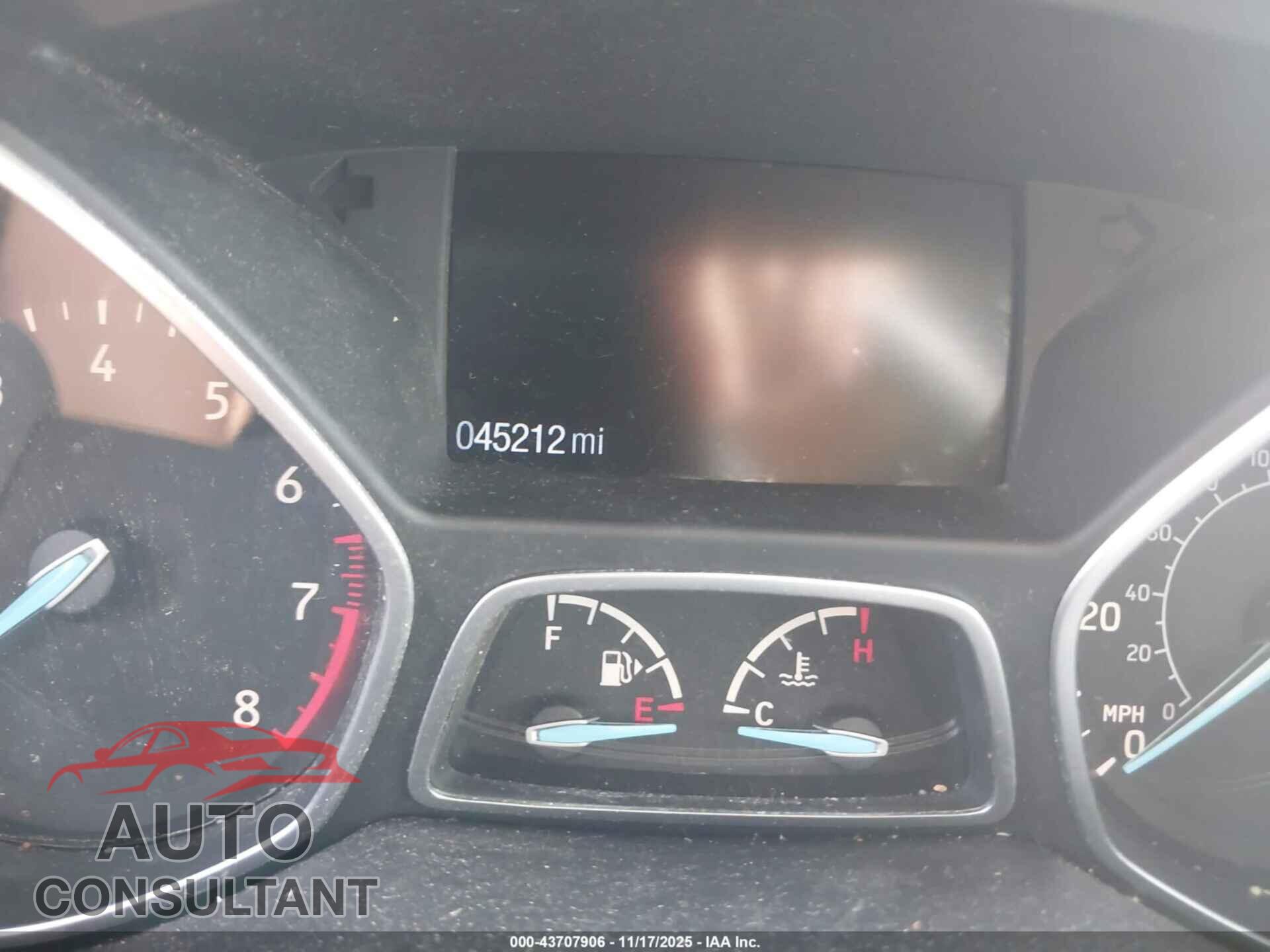 FORD ESCAPE 2017 - 1FMCU0F77HUB96007