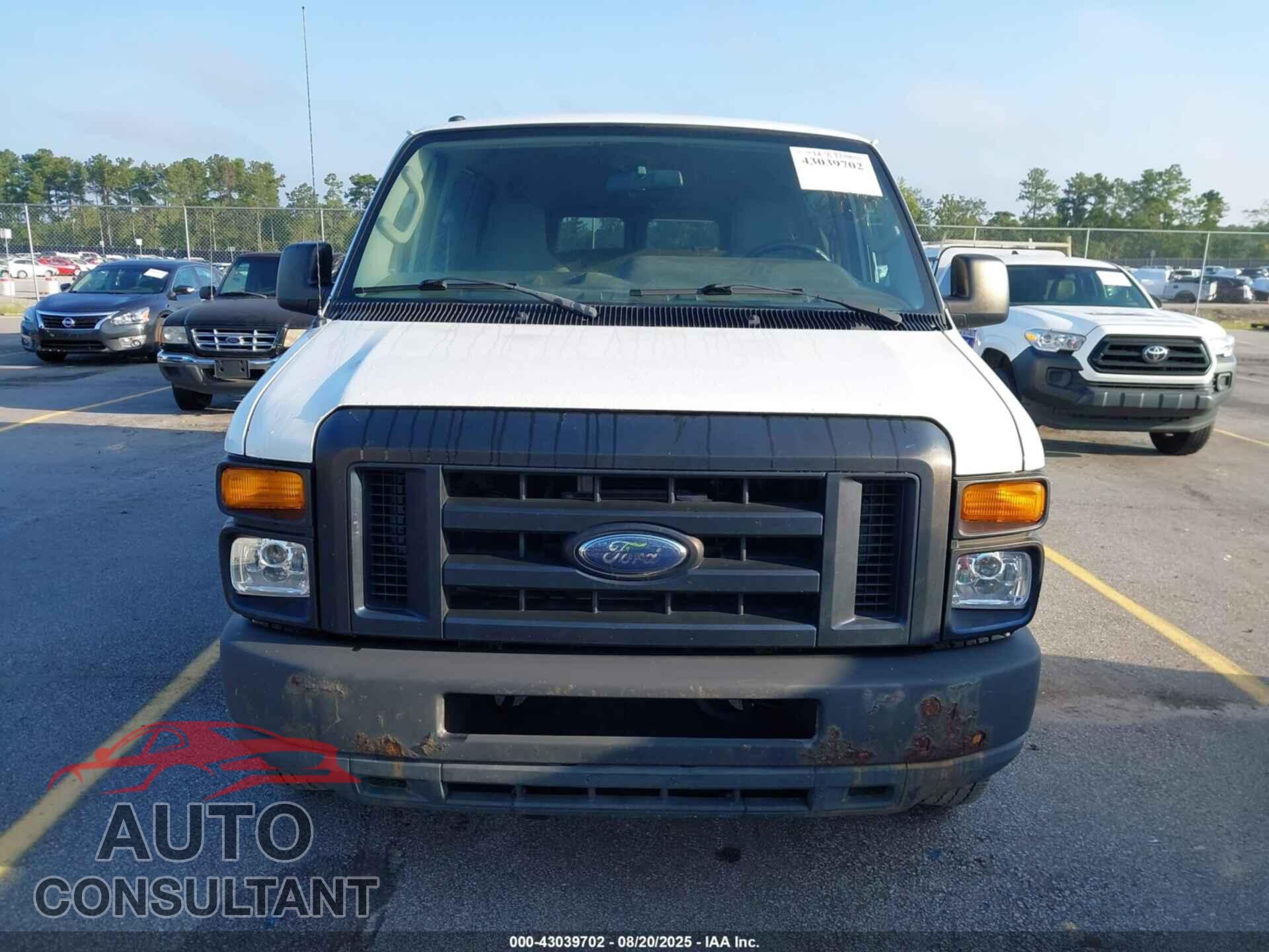 FORD E-350 SUPER DUTY 2011 - 1FBSS3BL7BDB07848
