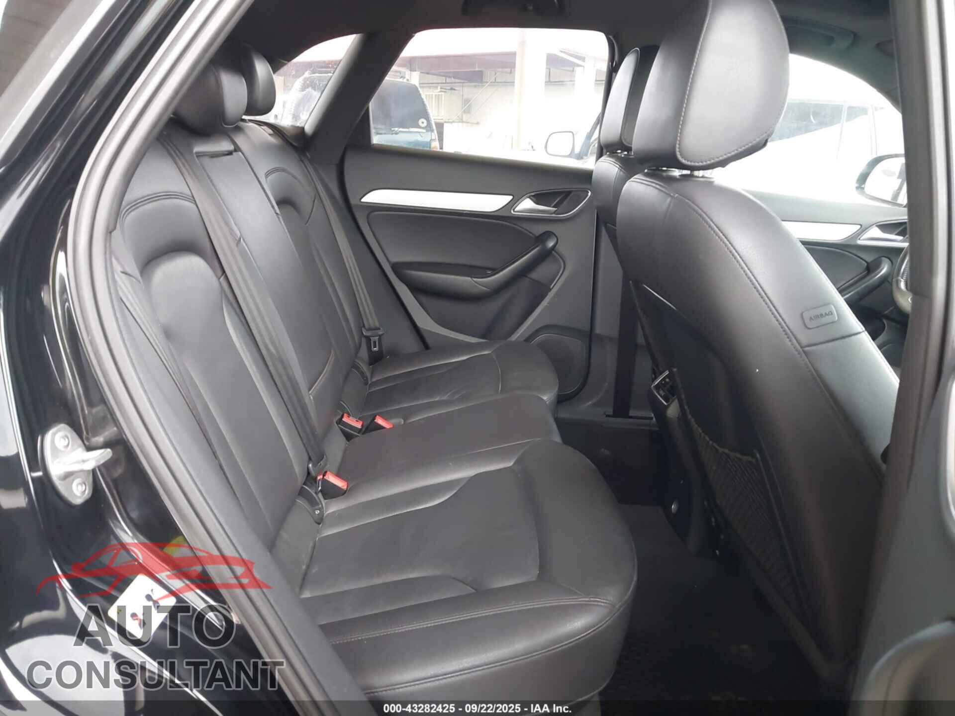 AUDI Q3 2017 - WA1ECCFS8HR004886