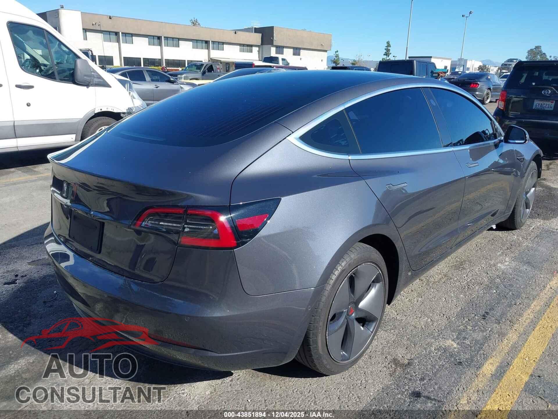 TESLA MODEL 3 2019 - 5YJ3E1EA8KF190270