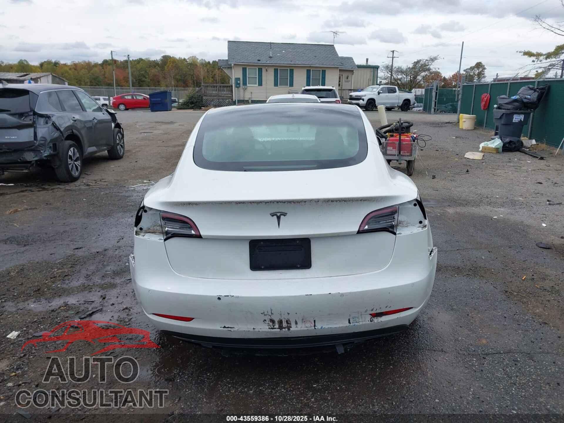 TESLA MODEL 3 2021 - 5YJ3E1EA5MF943143