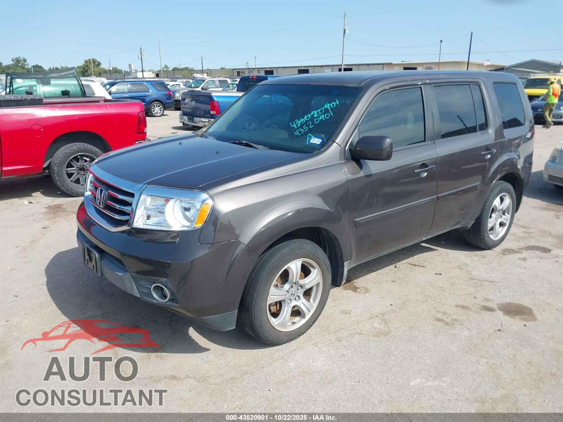 HONDA PILOT 2013 - 5FNYF3H43DB036346