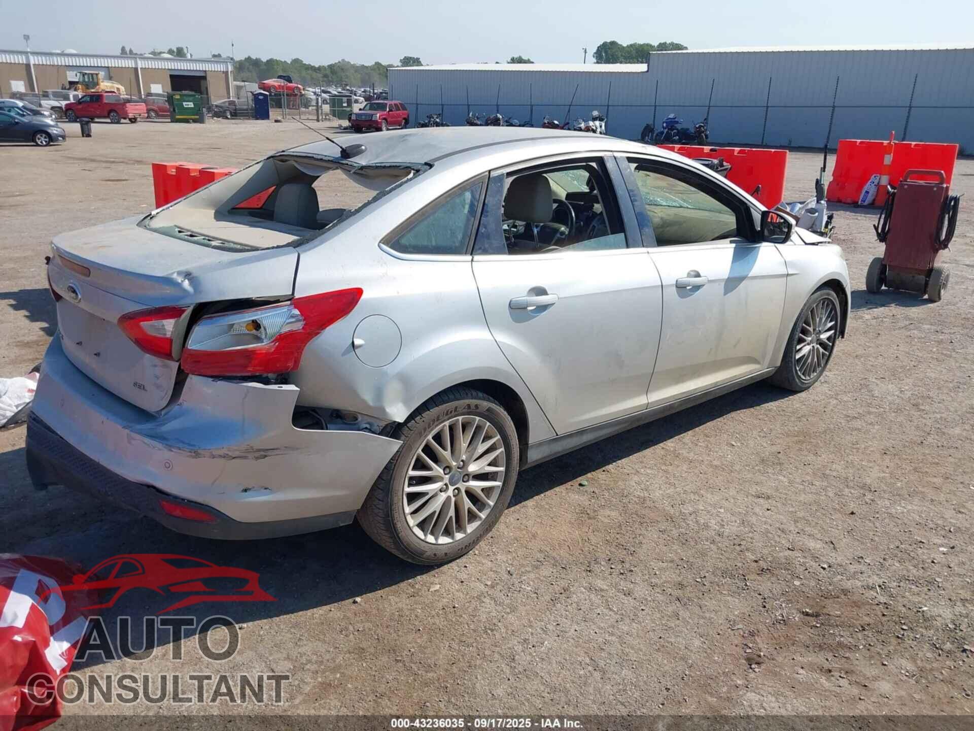 FORD FOCUS 2012 - 1FAHP3H25CL132959