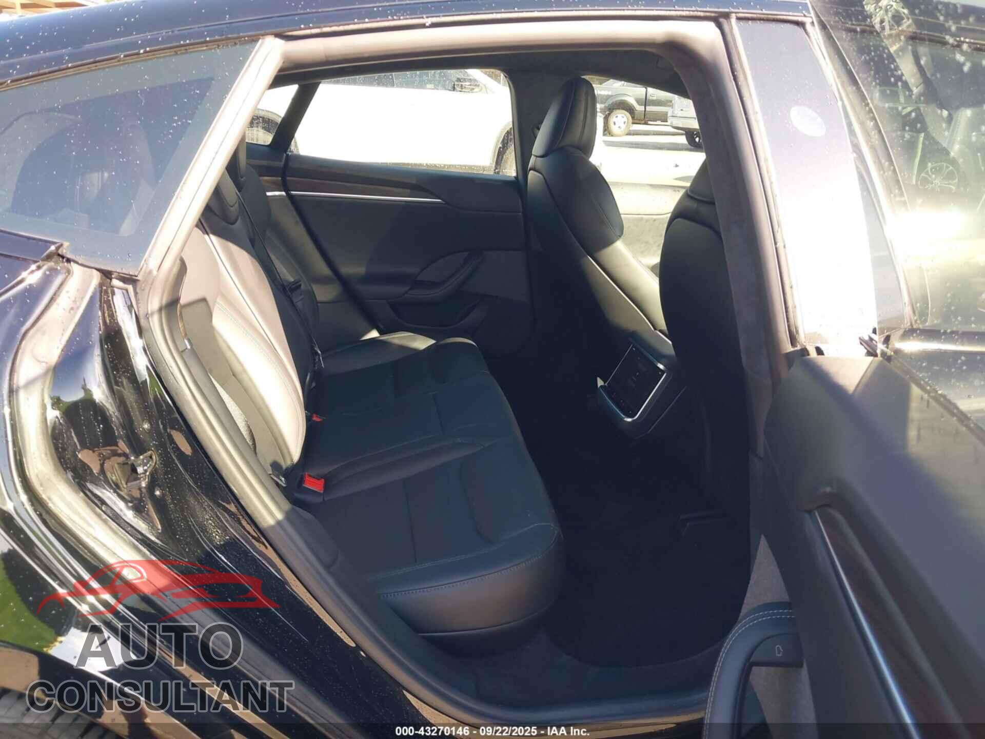 TESLA MODEL S 2023 - 5YJSA1E52PF519904