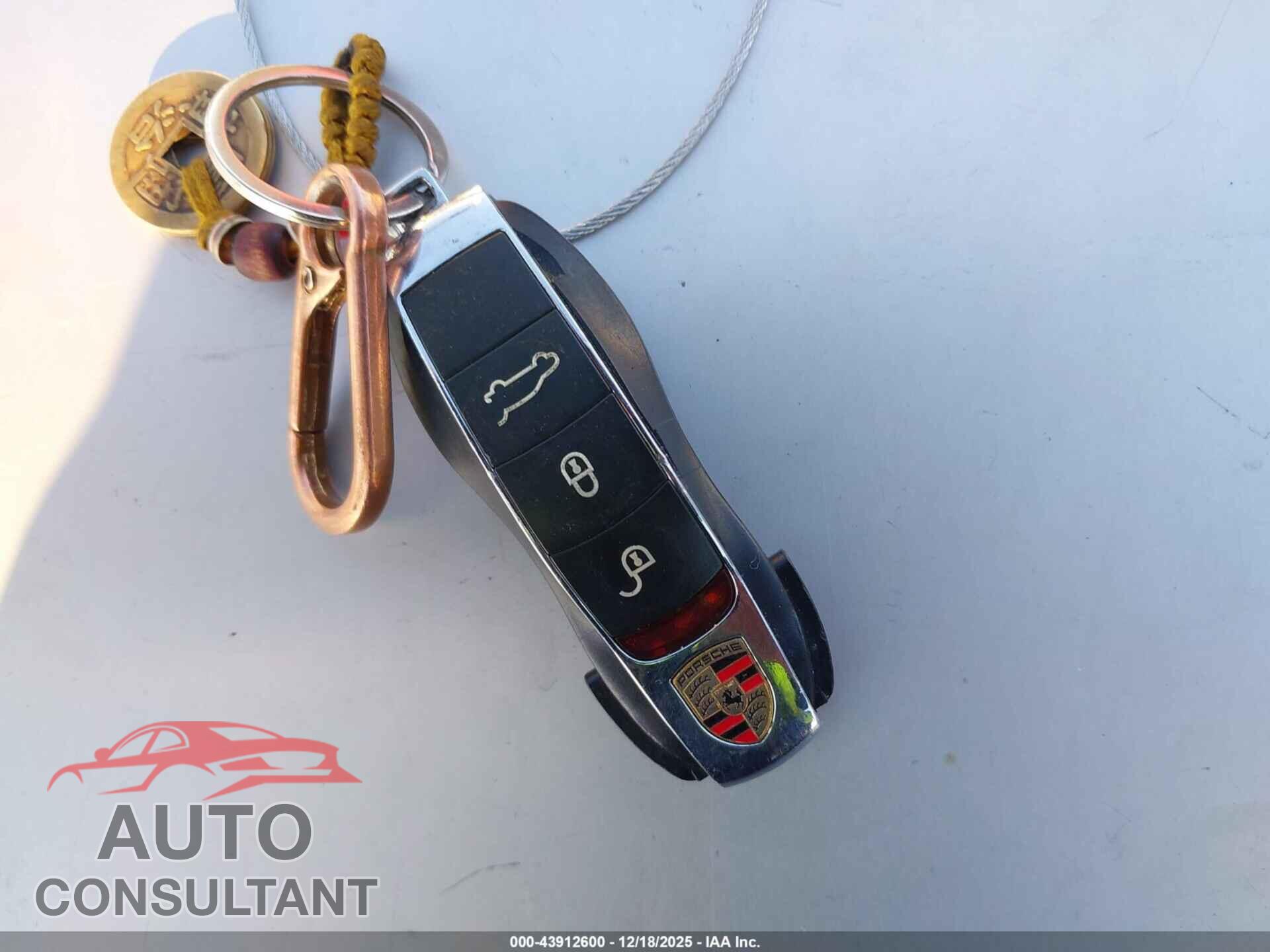 PORSCHE CAYENNE 2017 - WP1AA2A22HKA85743