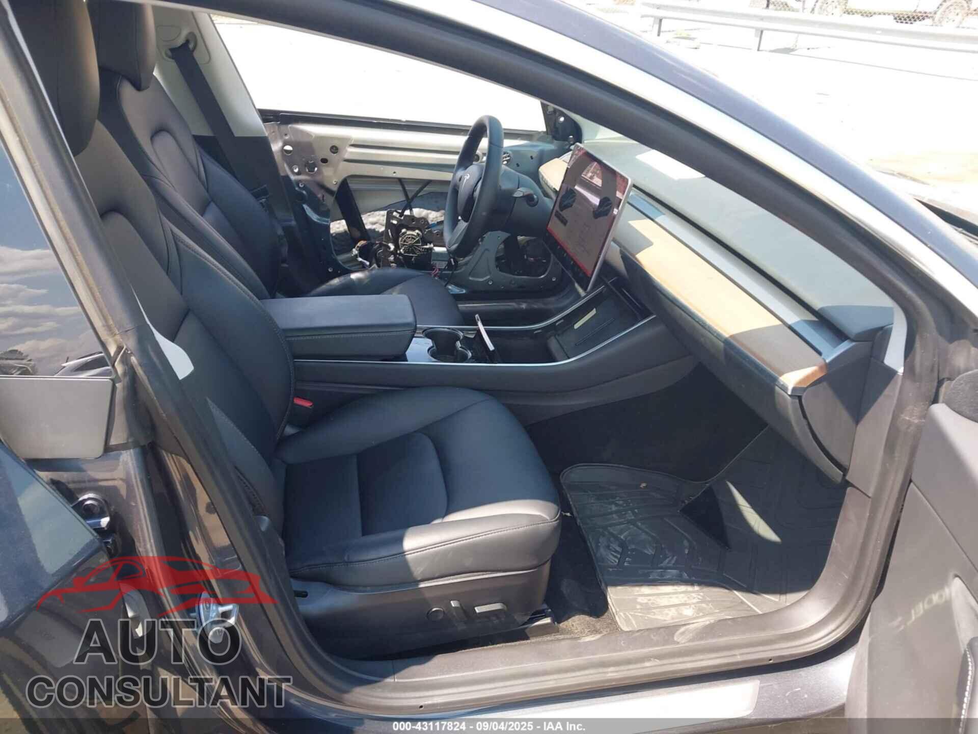 TESLA MODEL 3 2020 - 5YJ3E1EC8LF623766