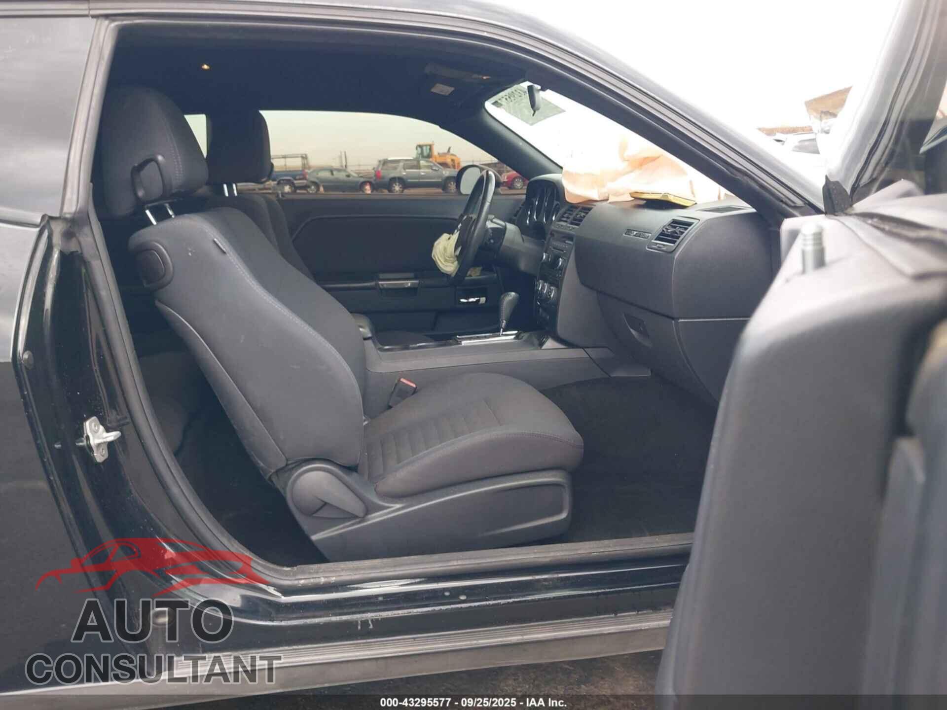 DODGE CHALLENGER 2013 - 2C3CDYAG8DH607460