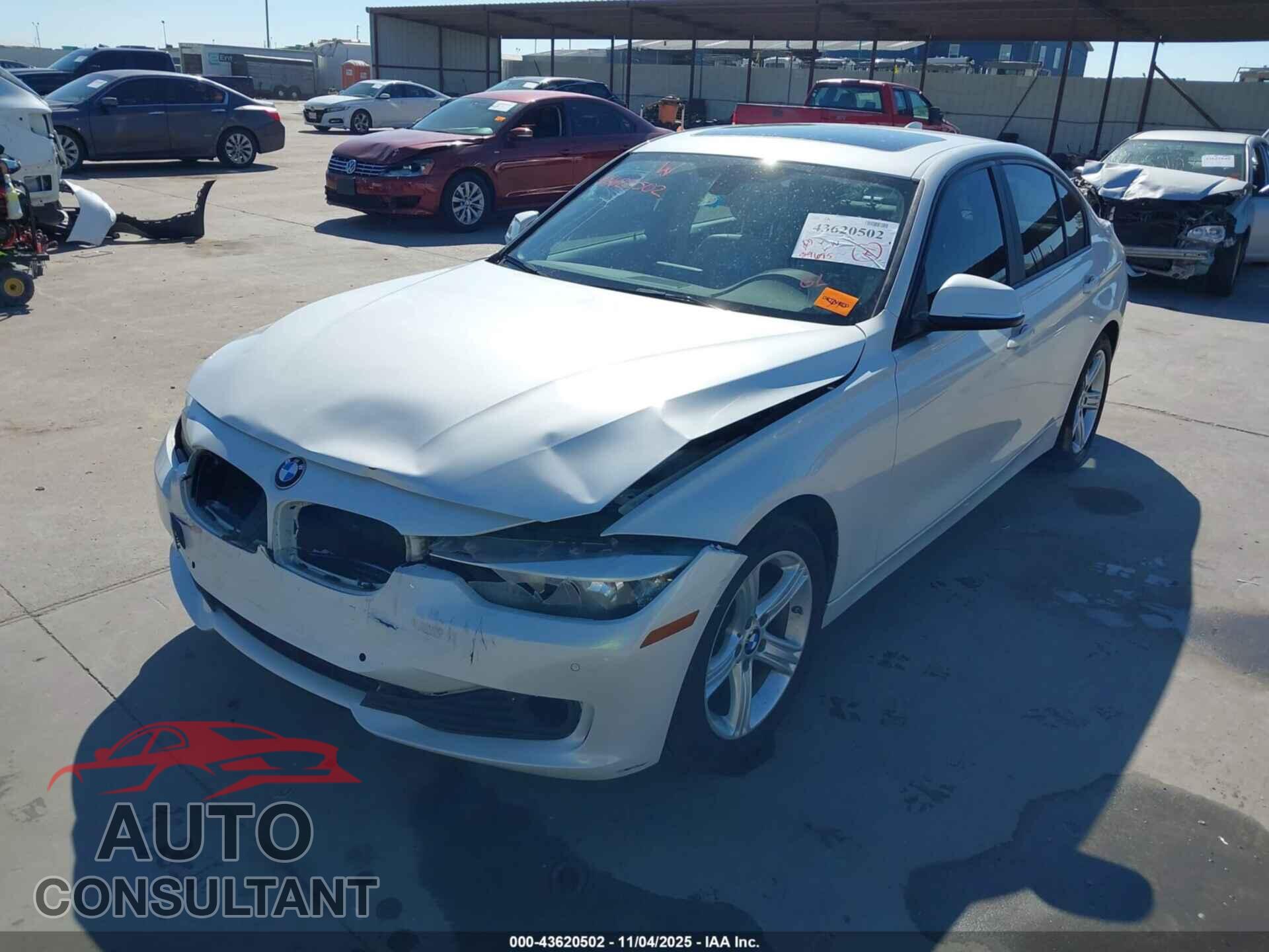 BMW 320I 2015 - WBA3B1G50FNT04582