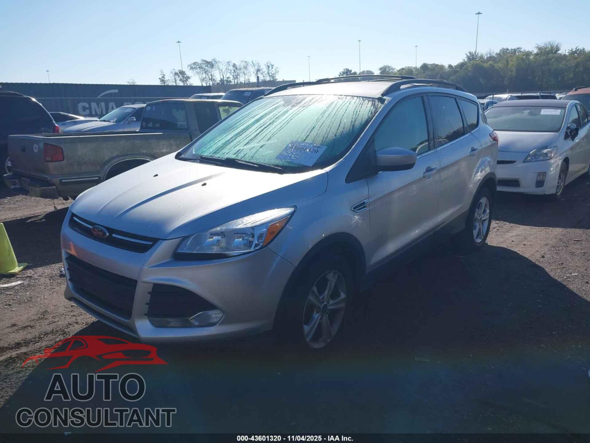 FORD ESCAPE 2015 - 1FMCU0GX0FUC10860