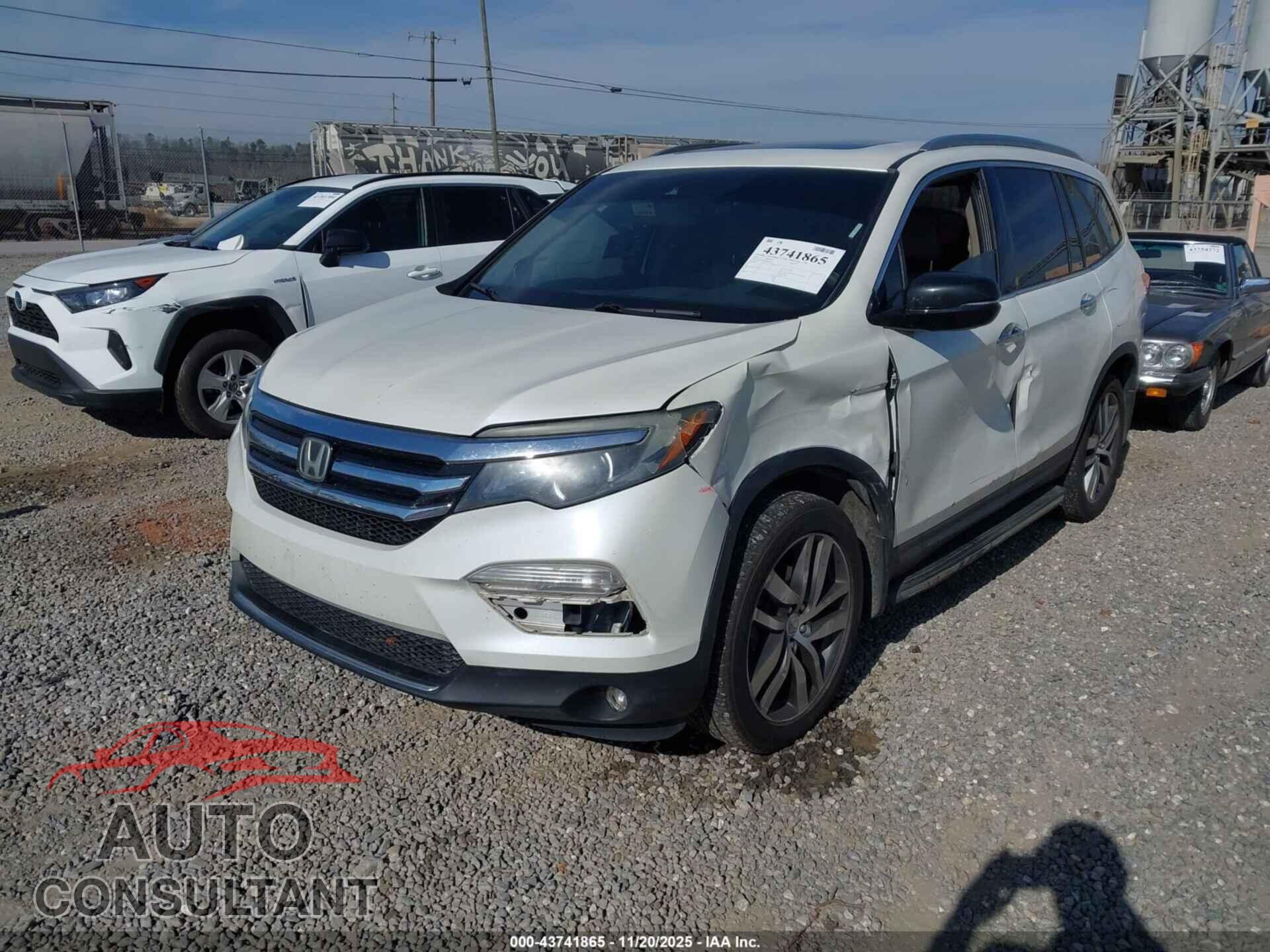 HONDA PILOT 2017 - 5FNYF6H95HB010365