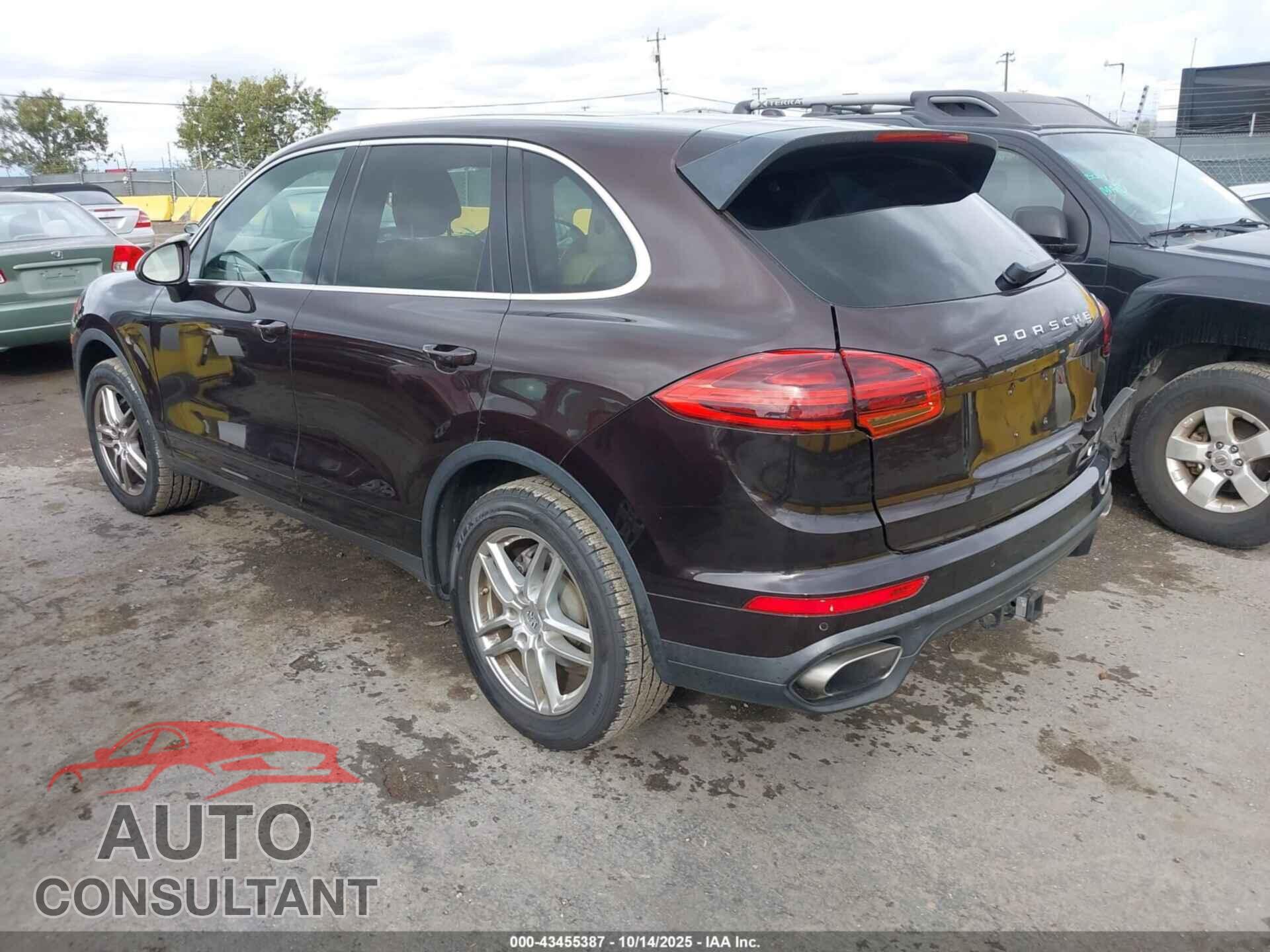PORSCHE CAYENNE 2016 - WP1AA2A29GLA10966