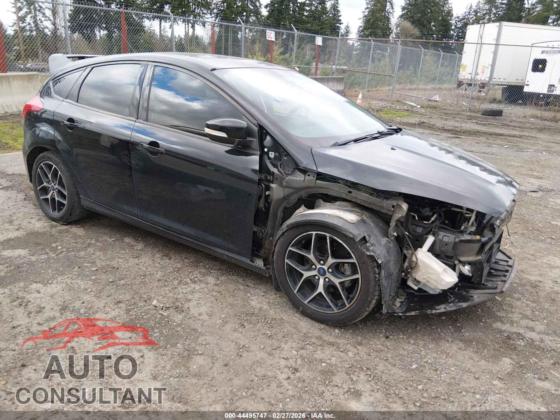 FORD FOCUS 2018 - 1FADP3M24JL224582