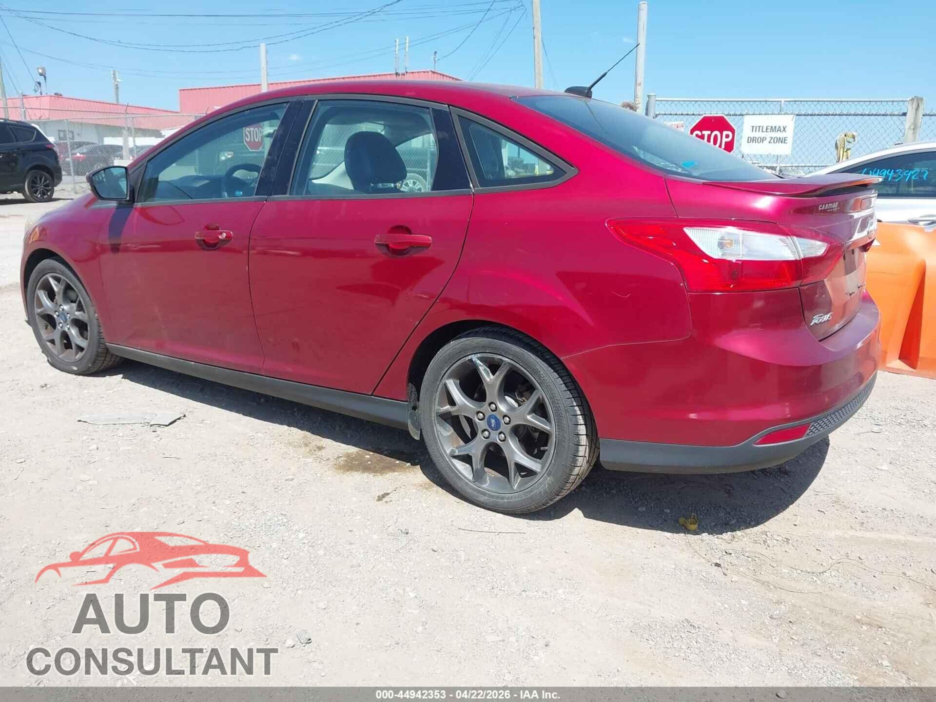 FORD FOCUS 2014 - 1FADP3F26EL207382