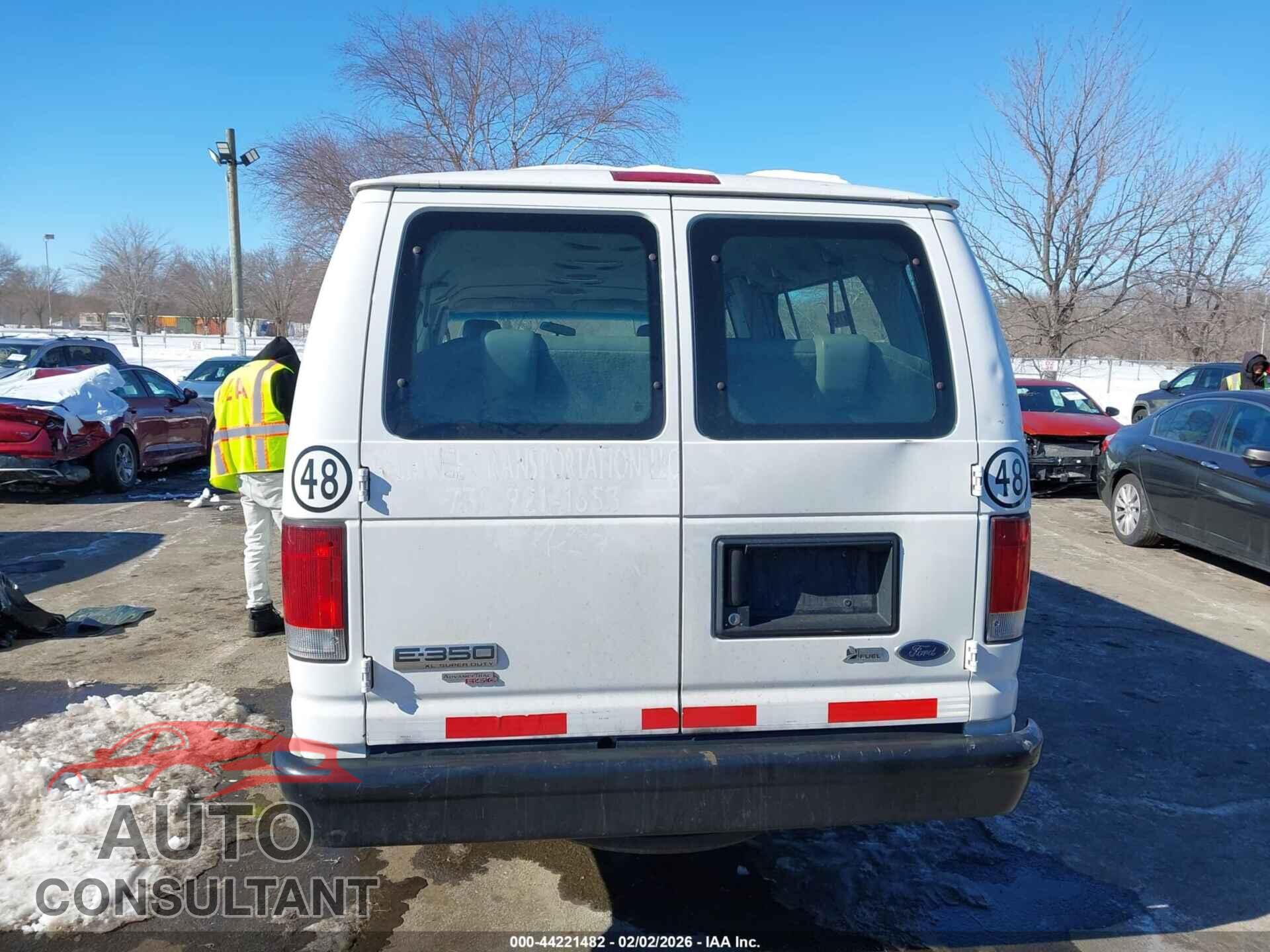 FORD E-350 SUPER DUTY 2011 - 1FBSS3BL3BDB29250