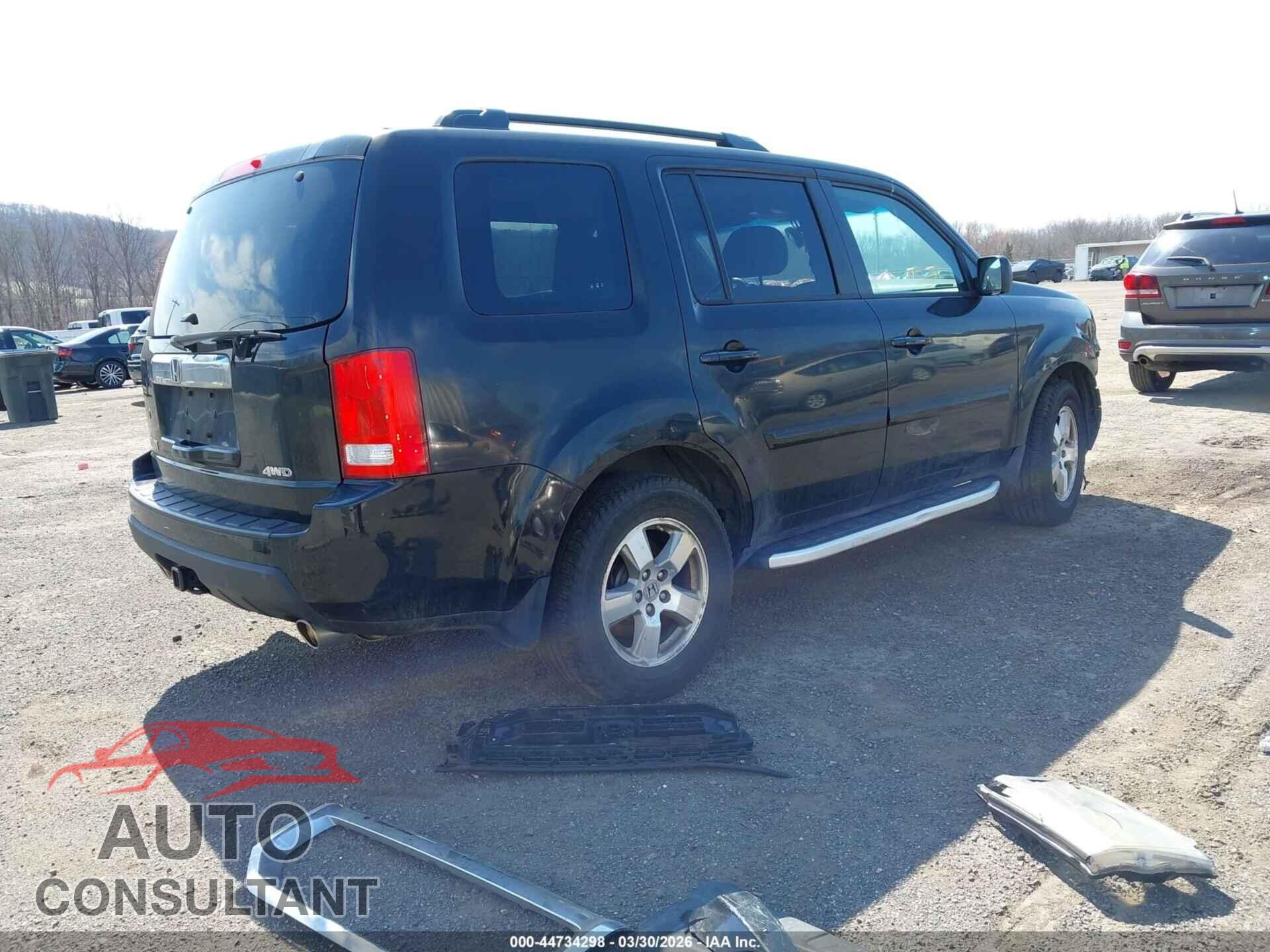 HONDA PILOT 2011 - 5FNYF4H68BB106329