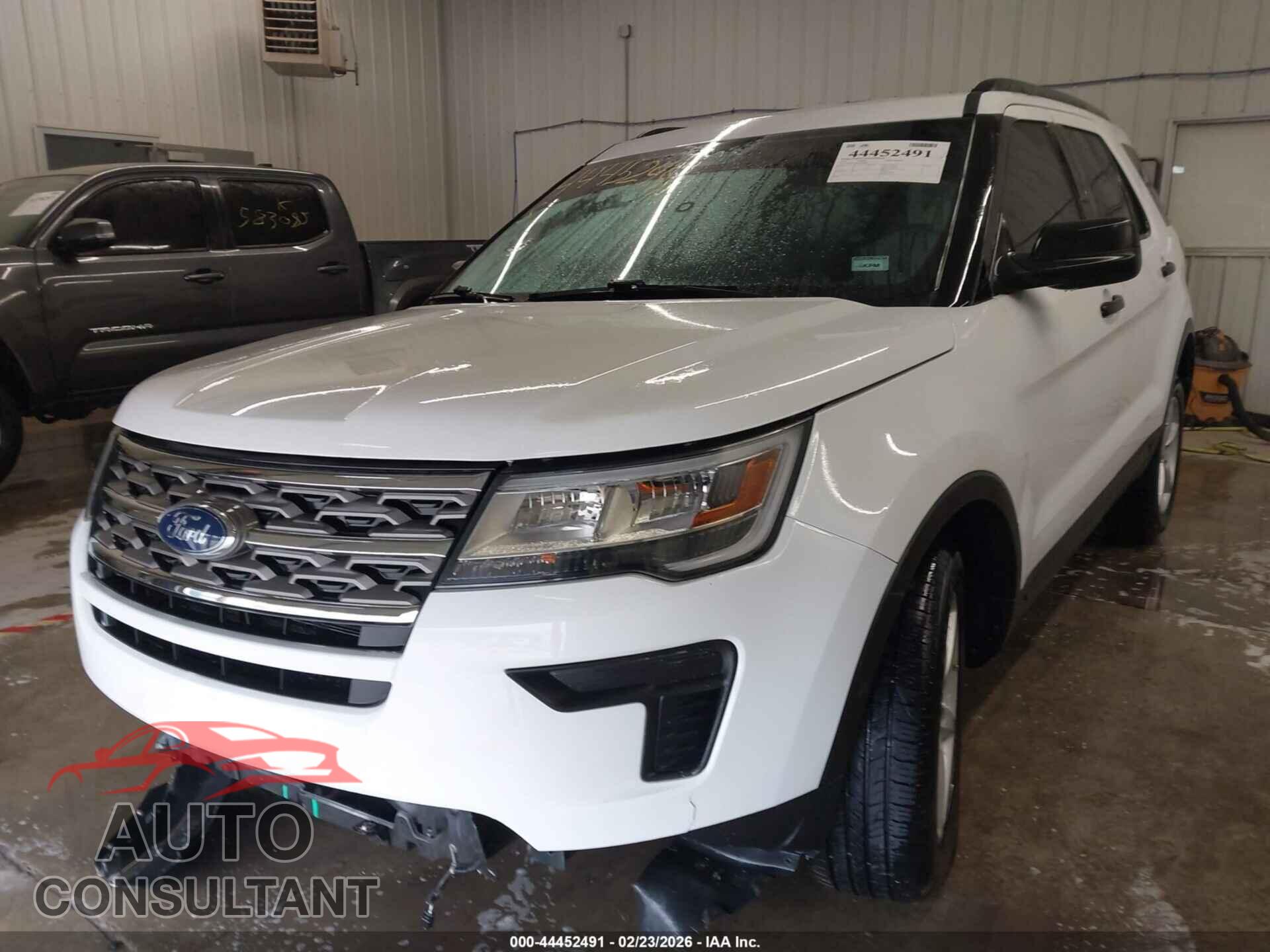 FORD EXPLORER 2018 - 1FM5K7B8XJGB60001