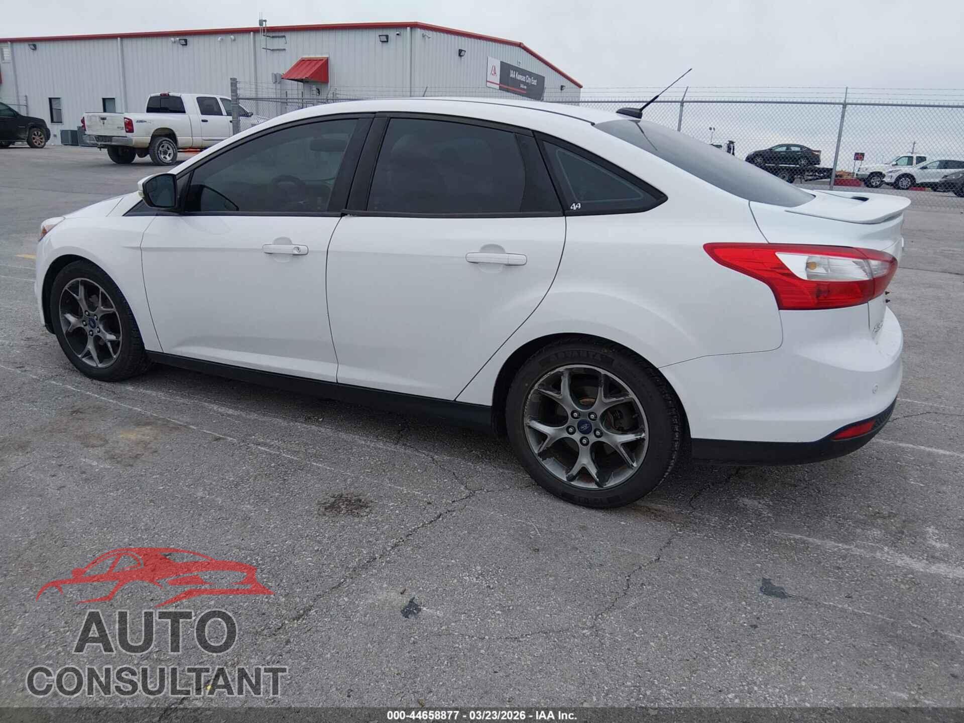 FORD FOCUS 2014 - 1FADP3F29EL229618