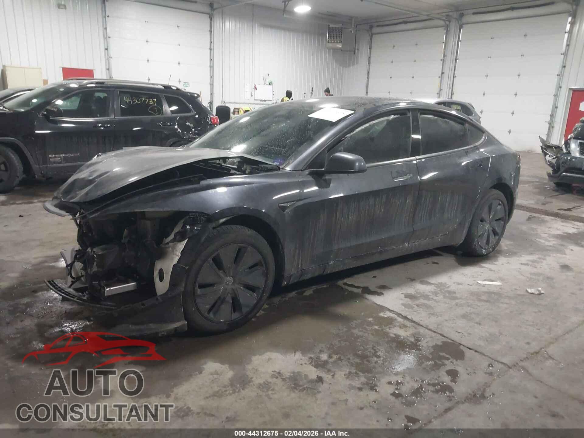 TESLA MODEL 3 2025 - 5YJ3E1EB4SF021145