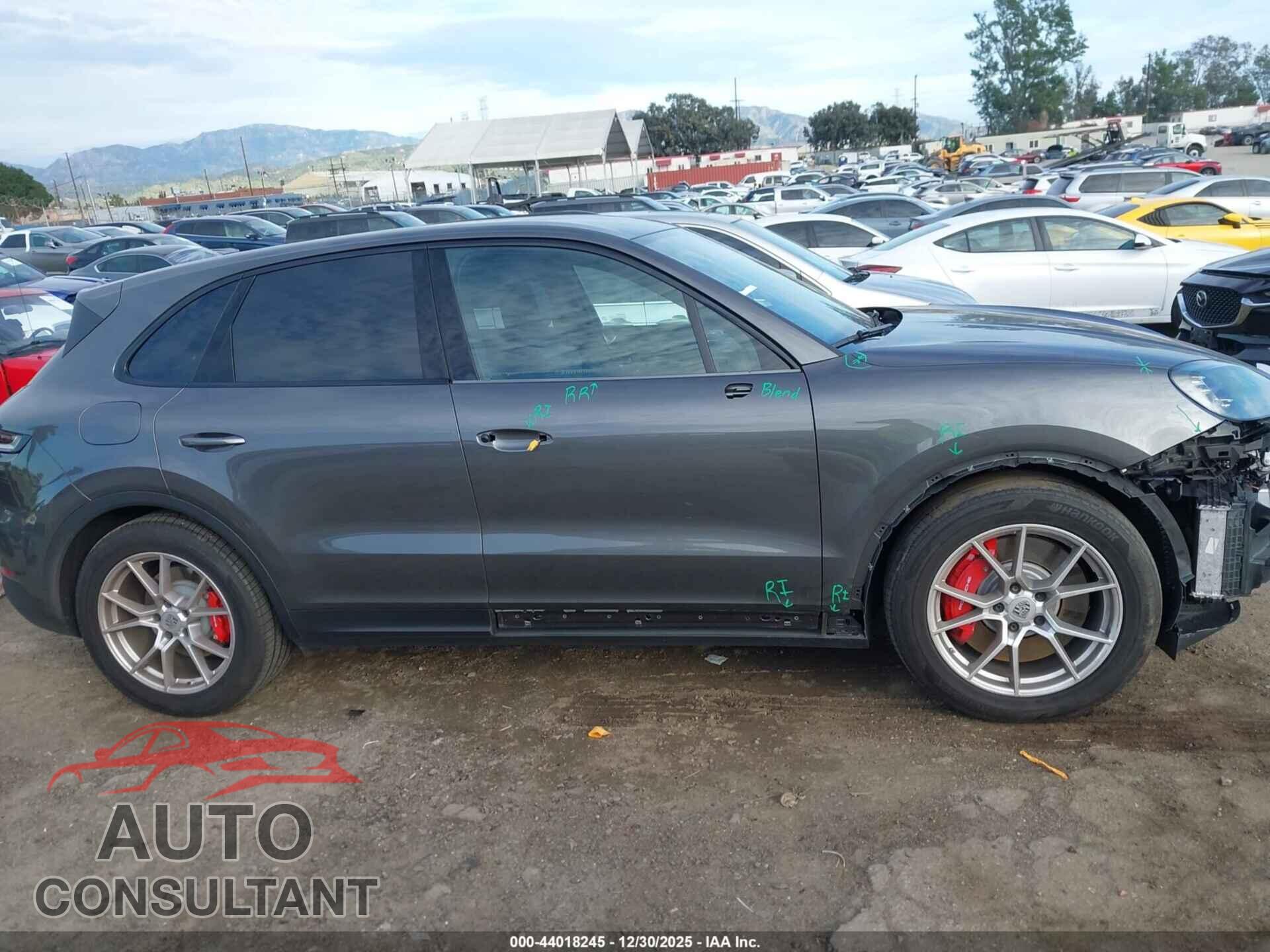 PORSCHE CAYENNE 2024 - WP1AL2AY8RDA33862