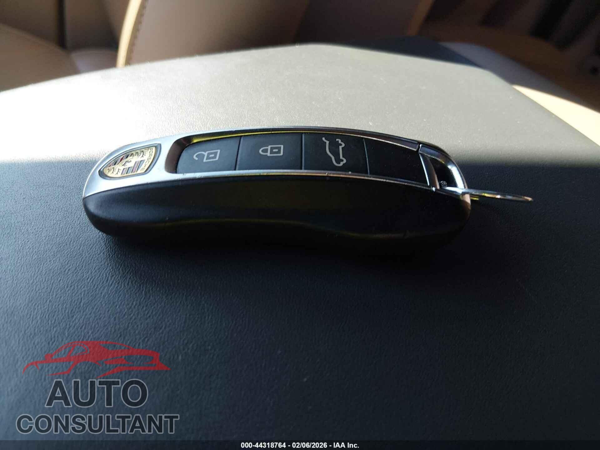 PORSCHE CAYENNE 2019 - WP1AA2AY1KDA10421
