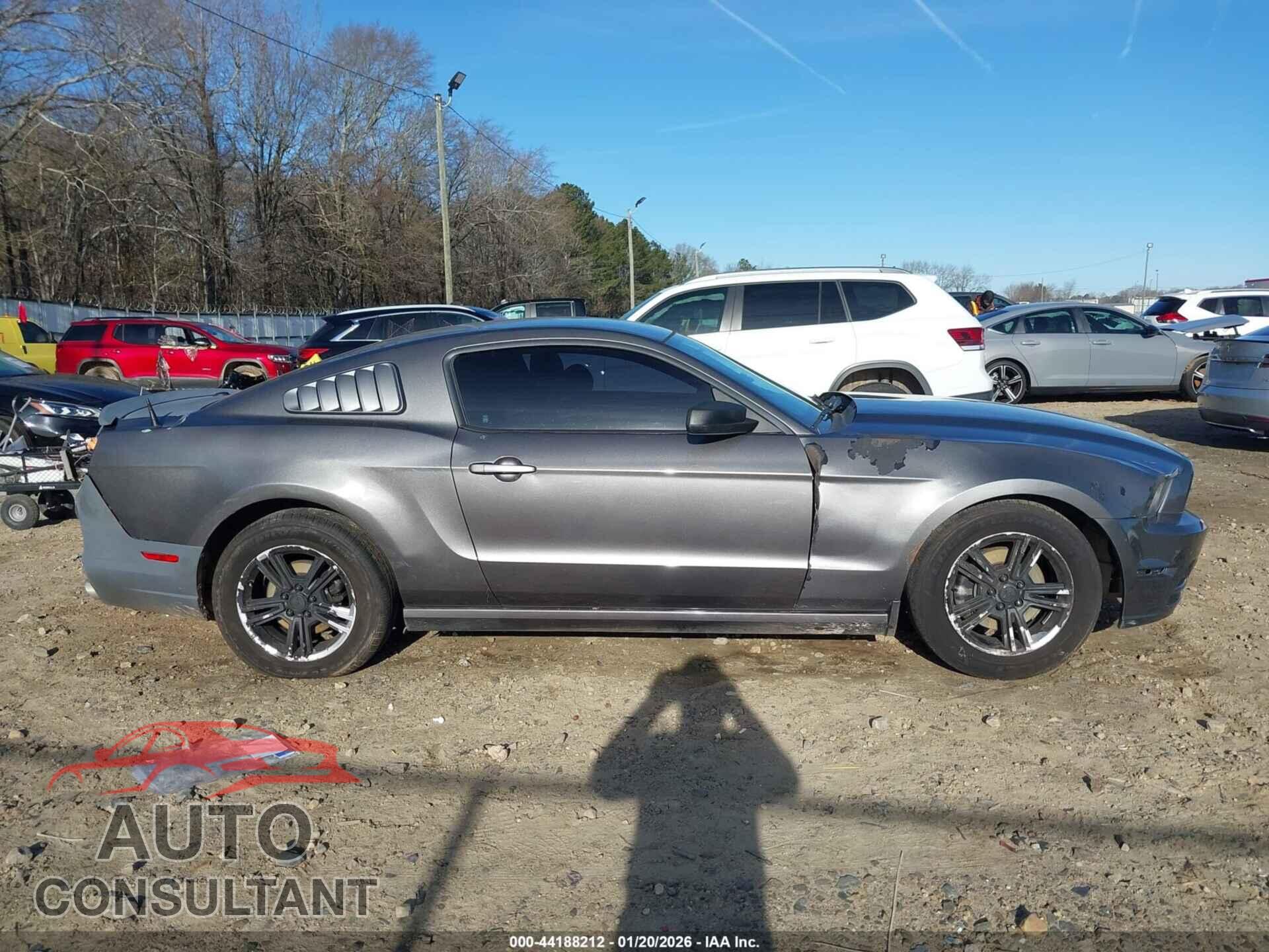 FORD MUSTANG 2014 - 1ZVBP8AM4E5325018