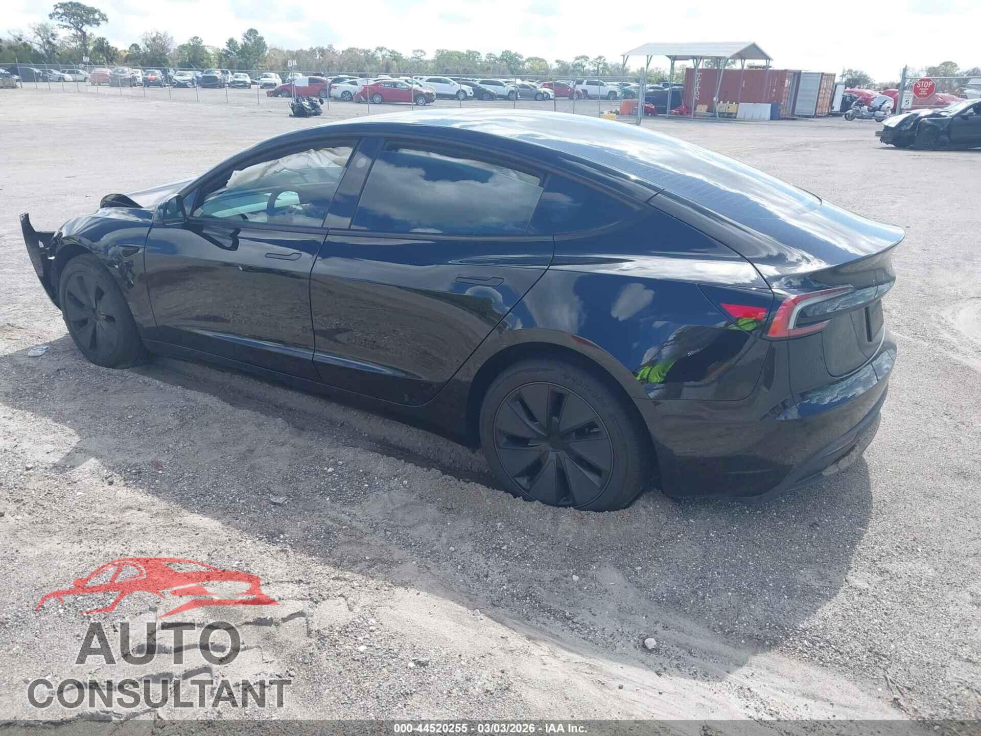 TESLA MODEL 3 2025 - 5YJ3E1EA8SF011774