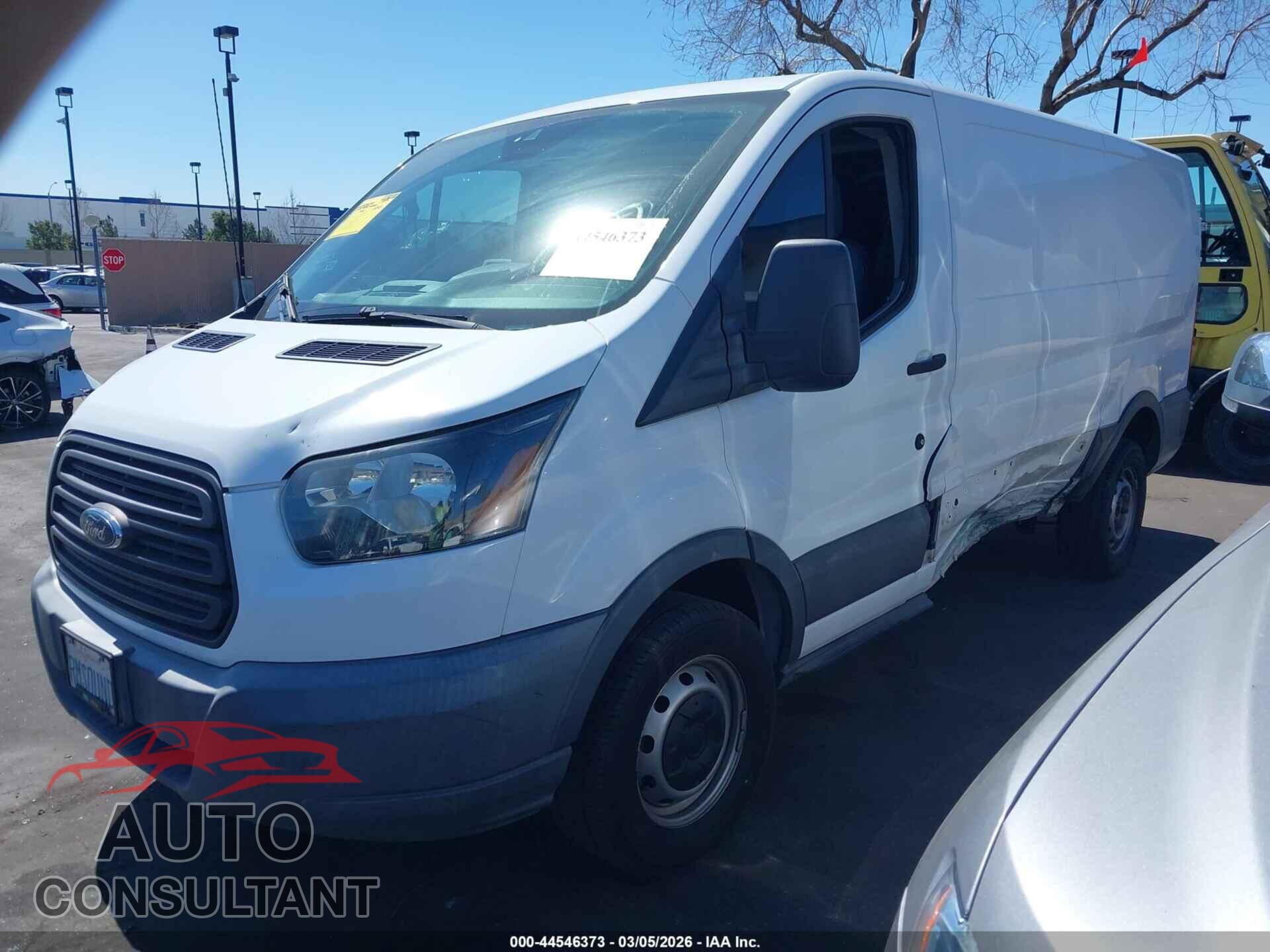 FORD TRANSIT-250 2015 - 1FTYR1YM1FKA49825