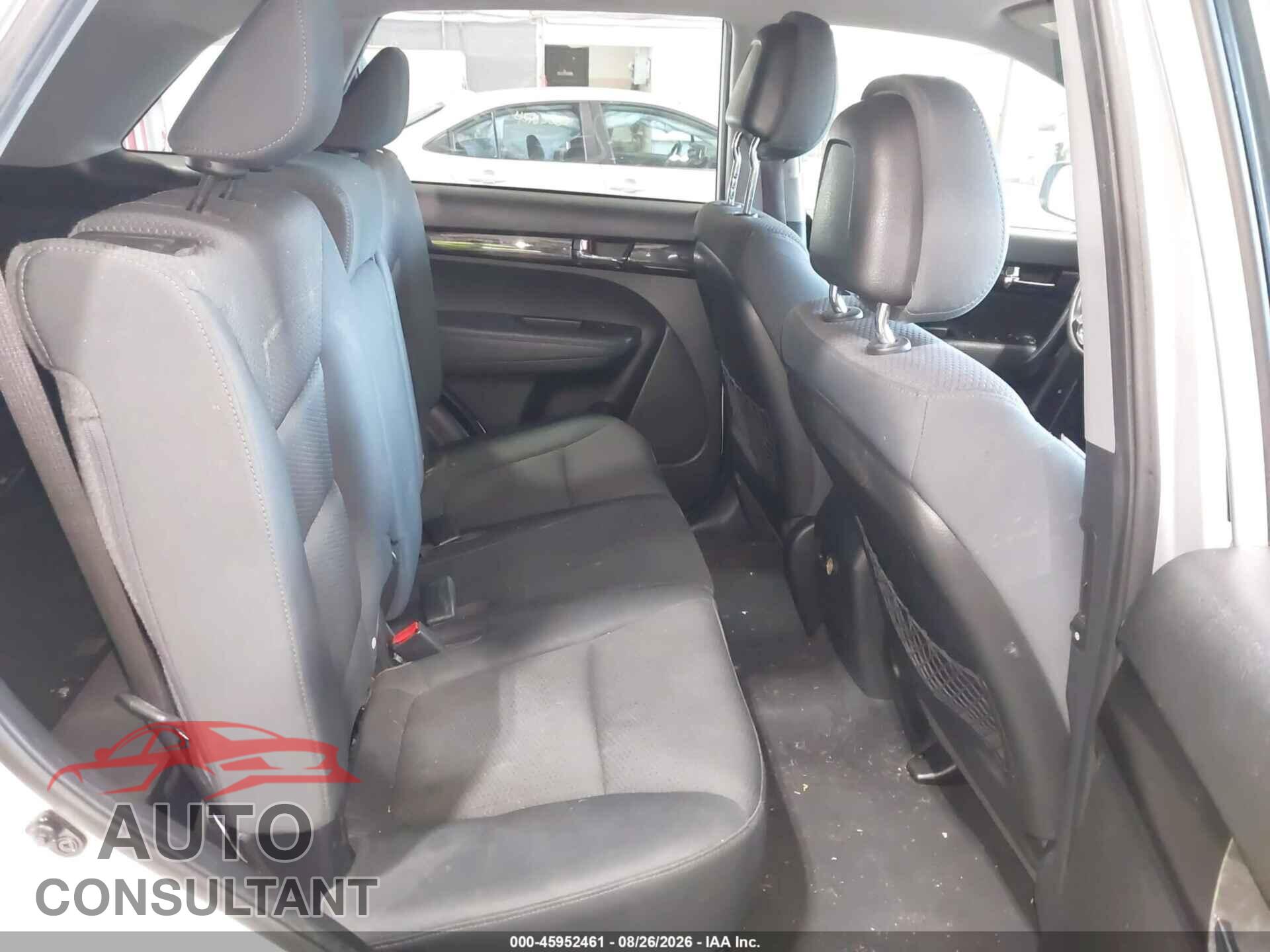 KIA SORENTO 2011 - 5XYKTCA14BG003473