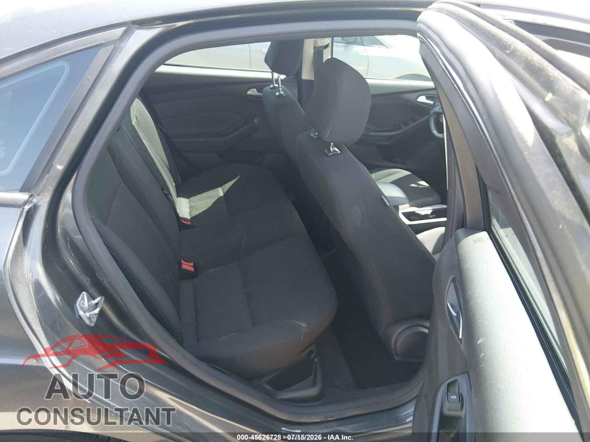 FORD FOCUS 2016 - 1FADP3F29GL293452