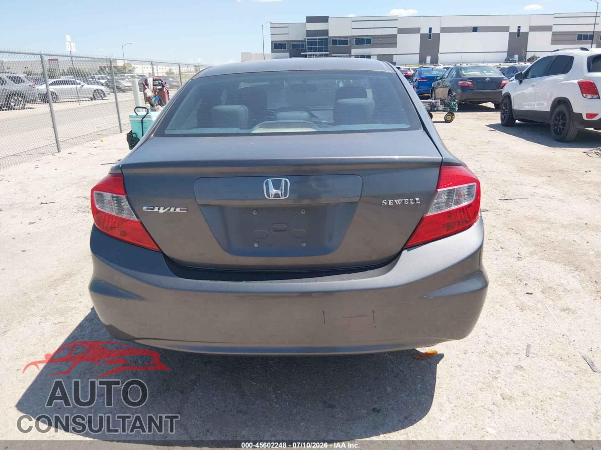 HONDA CIVIC 2012 - 2HGFB2F55CH600596