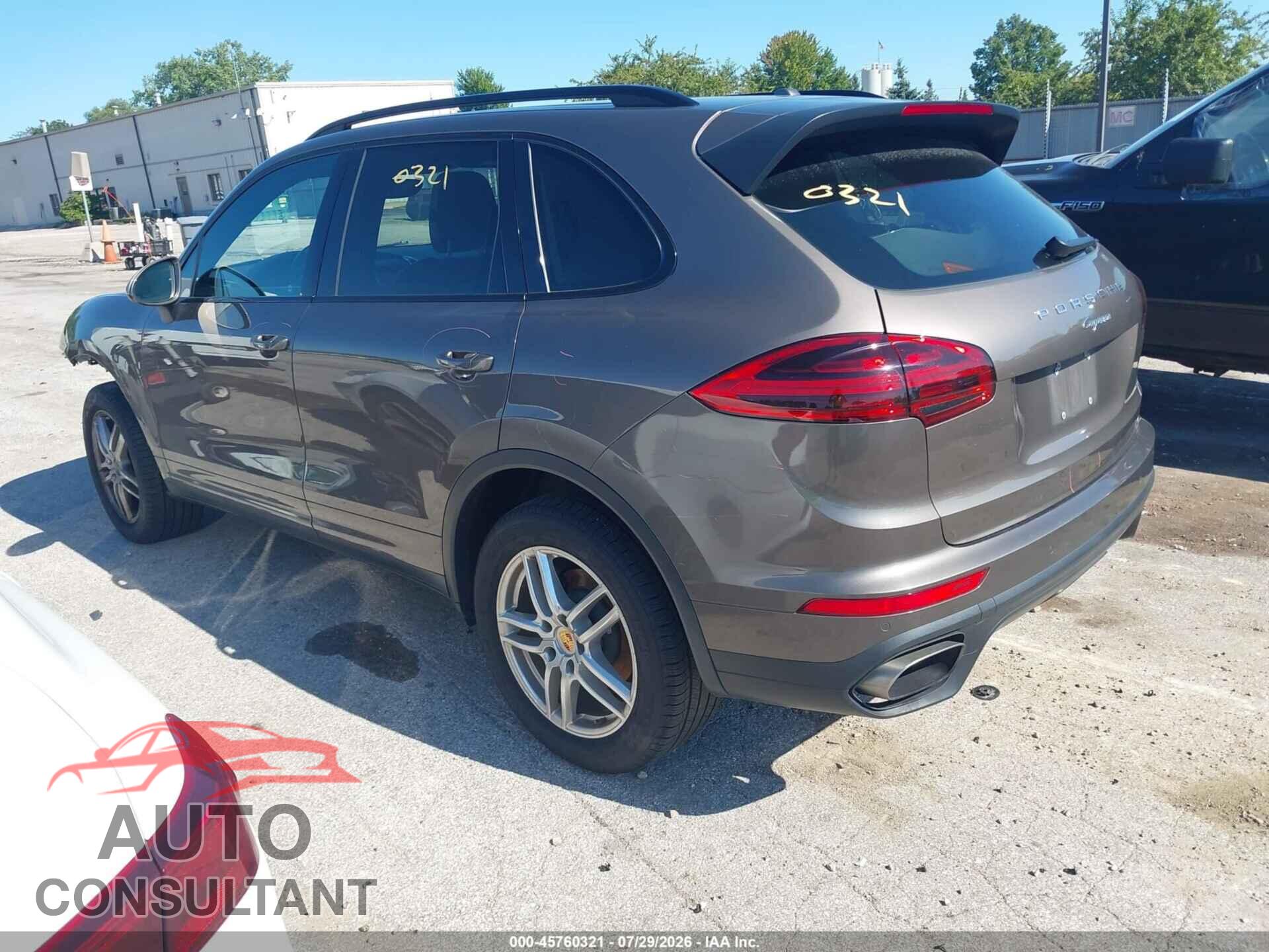 PORSCHE CAYENNE 2016 - WP1AA2A24GKA12761