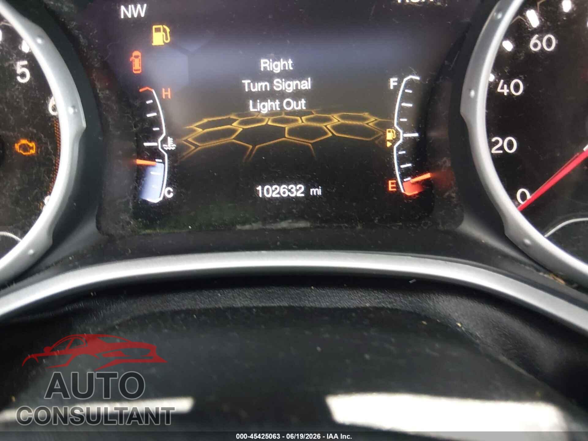 JEEP COMPASS 2020 - 3C4NJDBB8LT215819
