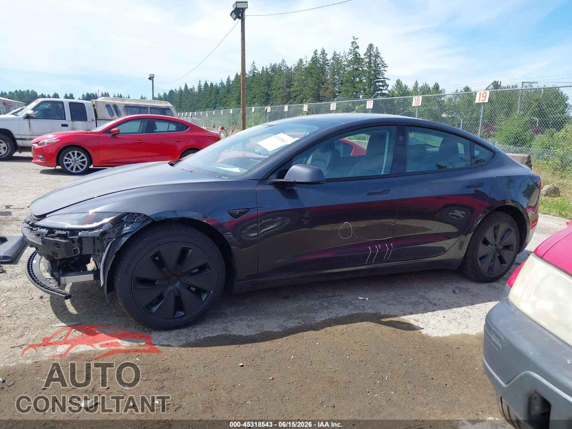 TESLA MODEL 3 2025 - 5YJ3E1EA5SF950977