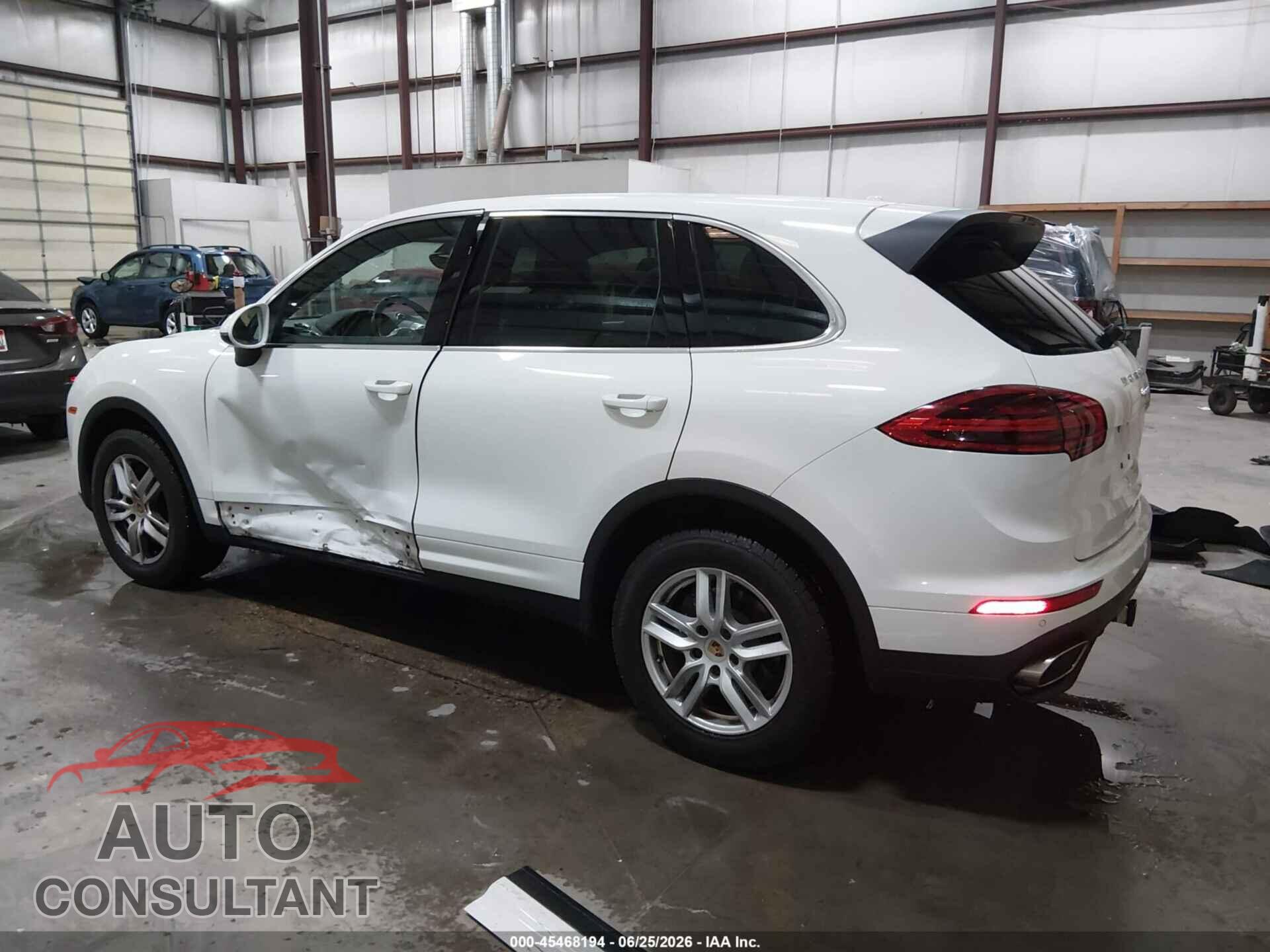 PORSCHE CAYENNE 2016 - WP1AA2A24GLA06579