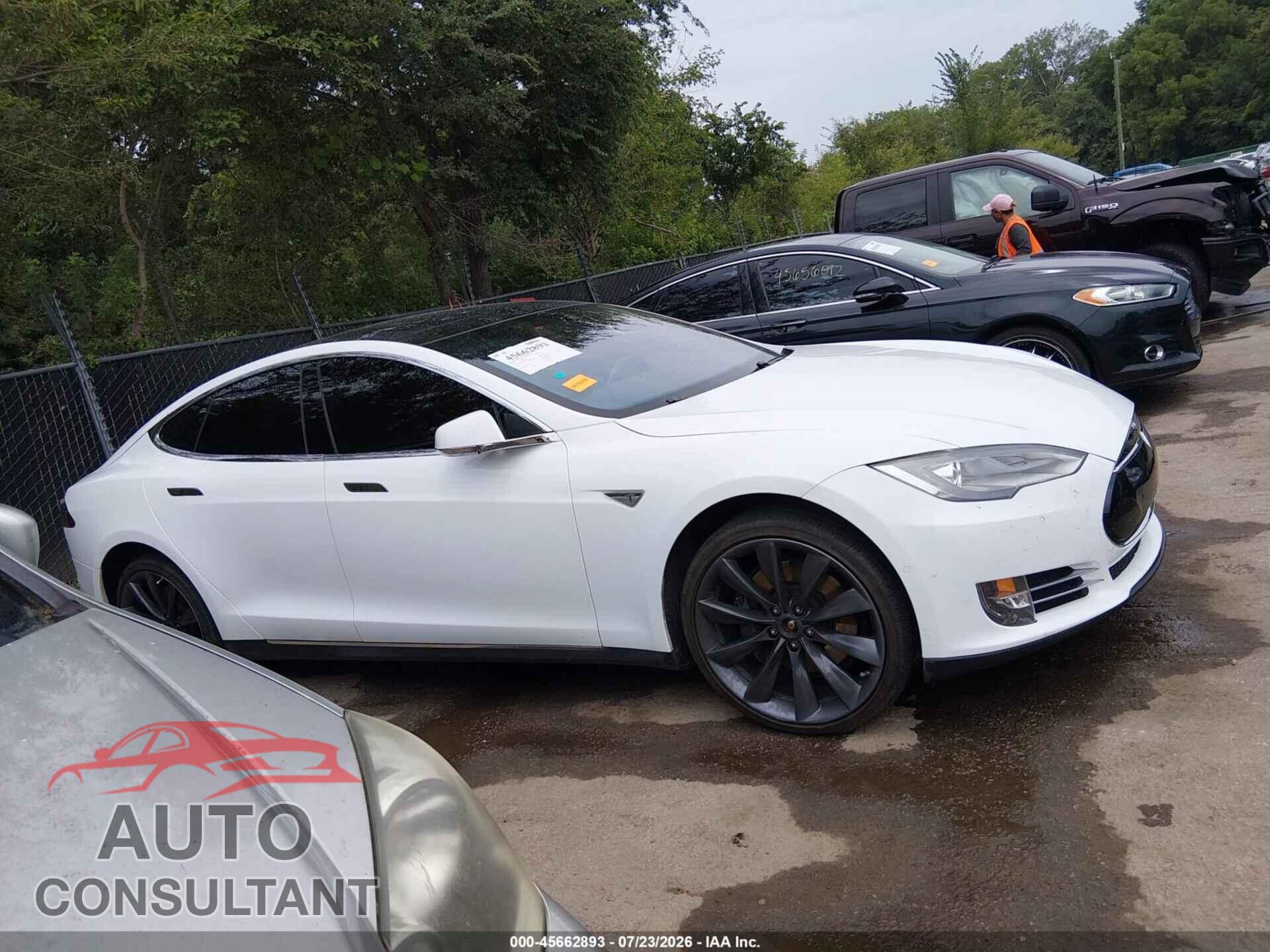 TESLA MODEL S 2015 - 5YJSA1E21FF112046