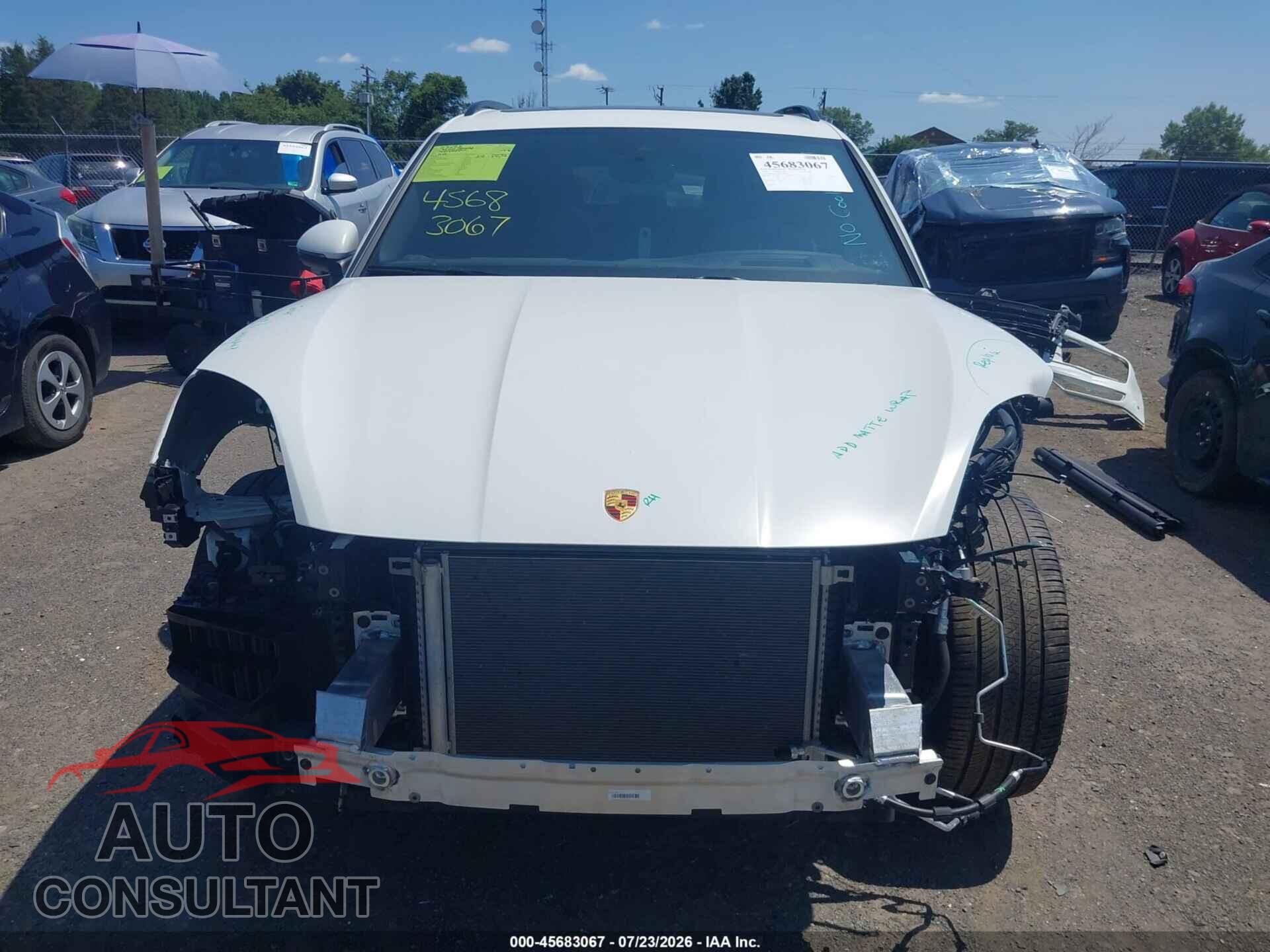 PORSCHE CAYENNE 2024 - WP1AA2AY8RDA07767