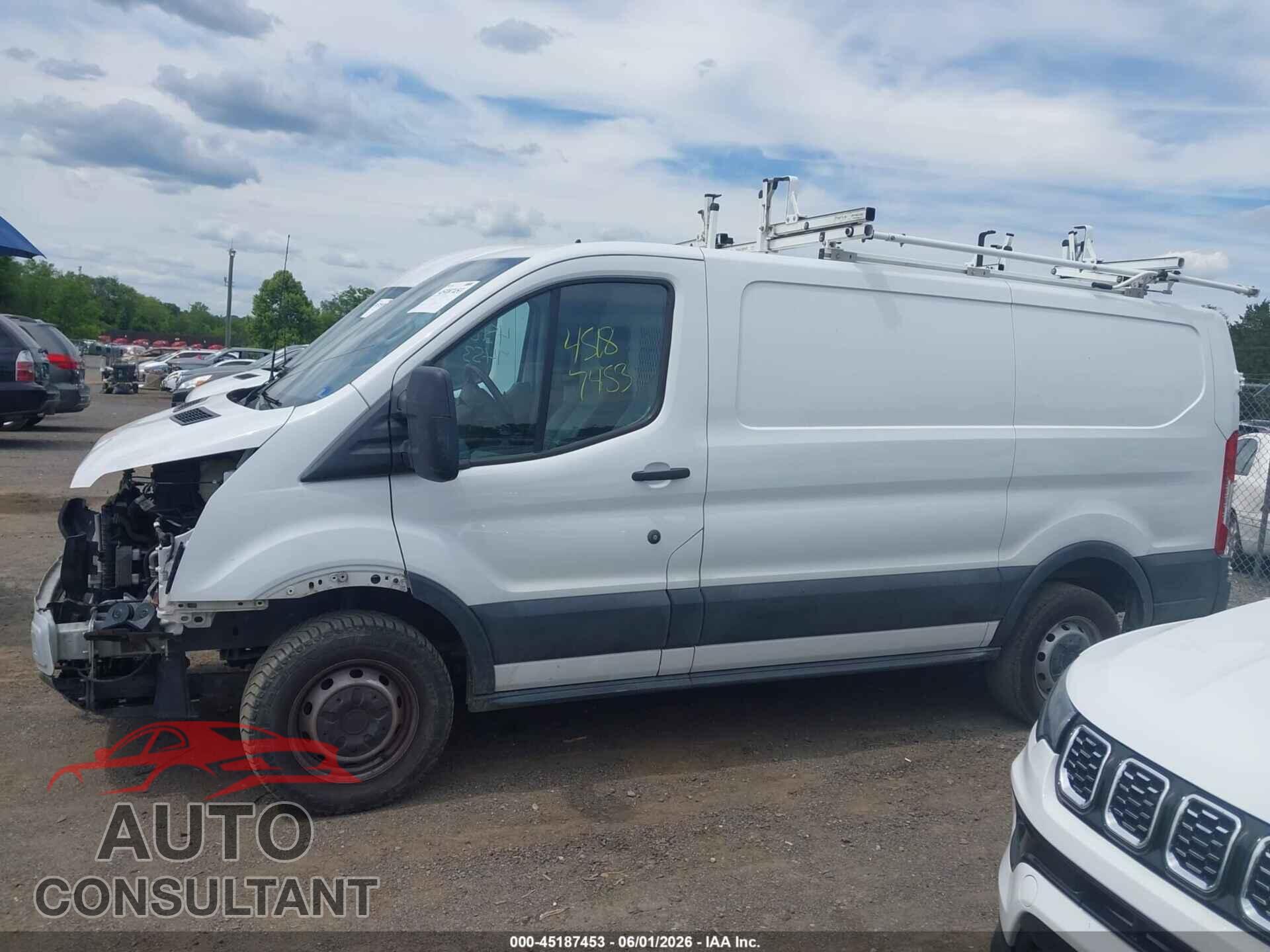 FORD TRANSIT-250 2017 - 1FTYR1YM8HKB43784