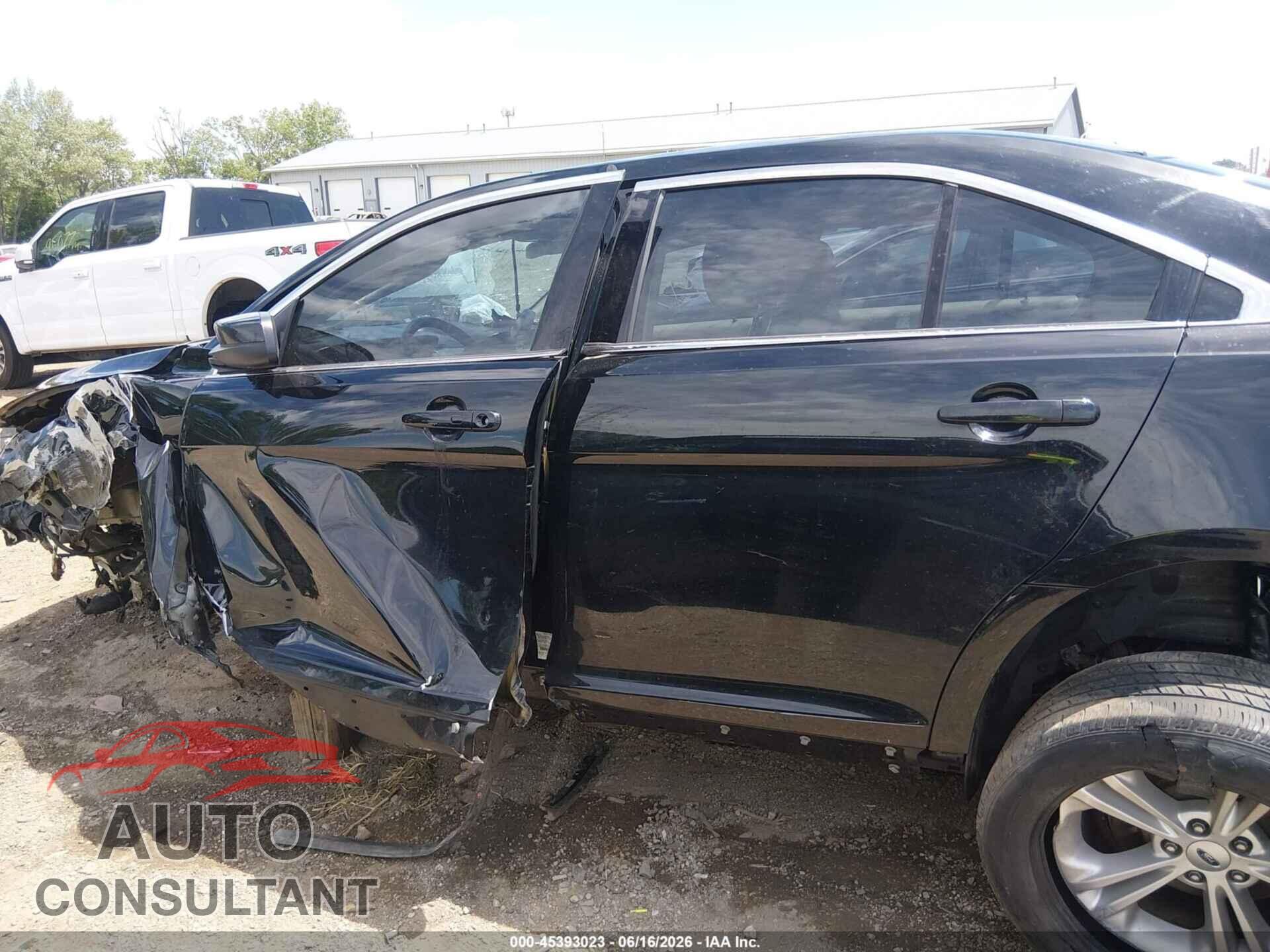 FORD TAURUS 2017 - 1FAHP2E85HG104842