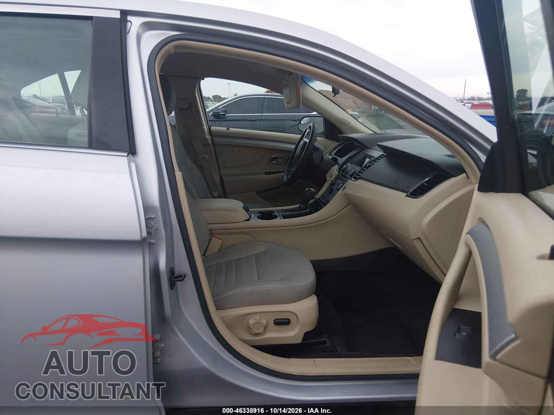 FORD TAURUS 2017 - 1FAHP2D86HG115656