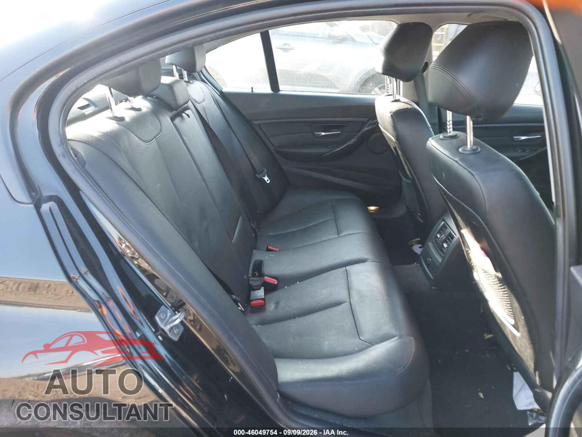 BMW 320I 2018 - WBA8E5G50JNV02673