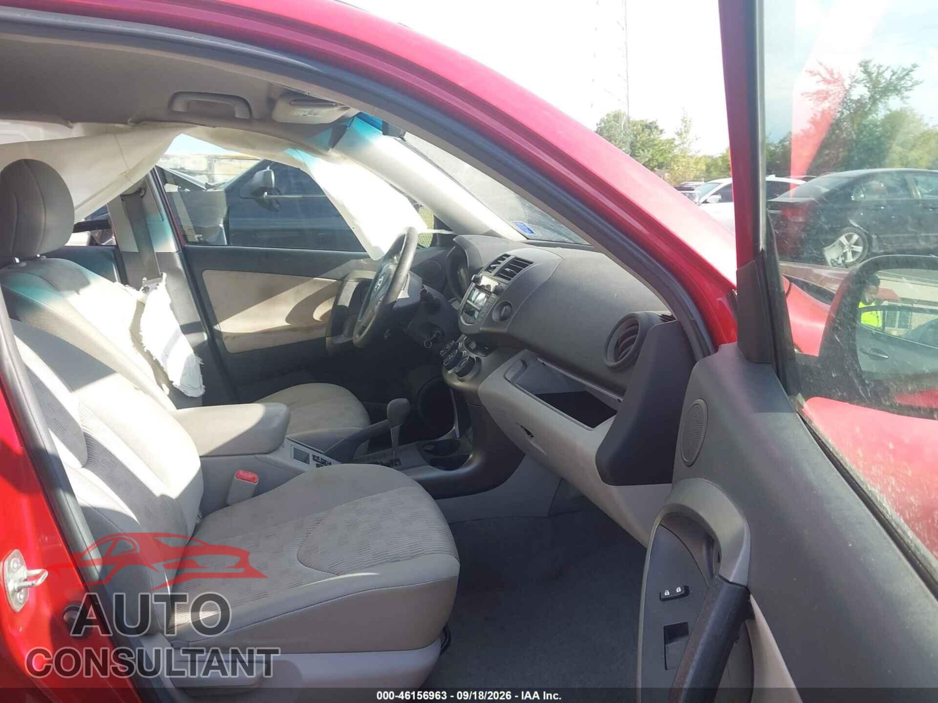 TOYOTA RAV4 2011 - 2T3BF4DV5BW177212