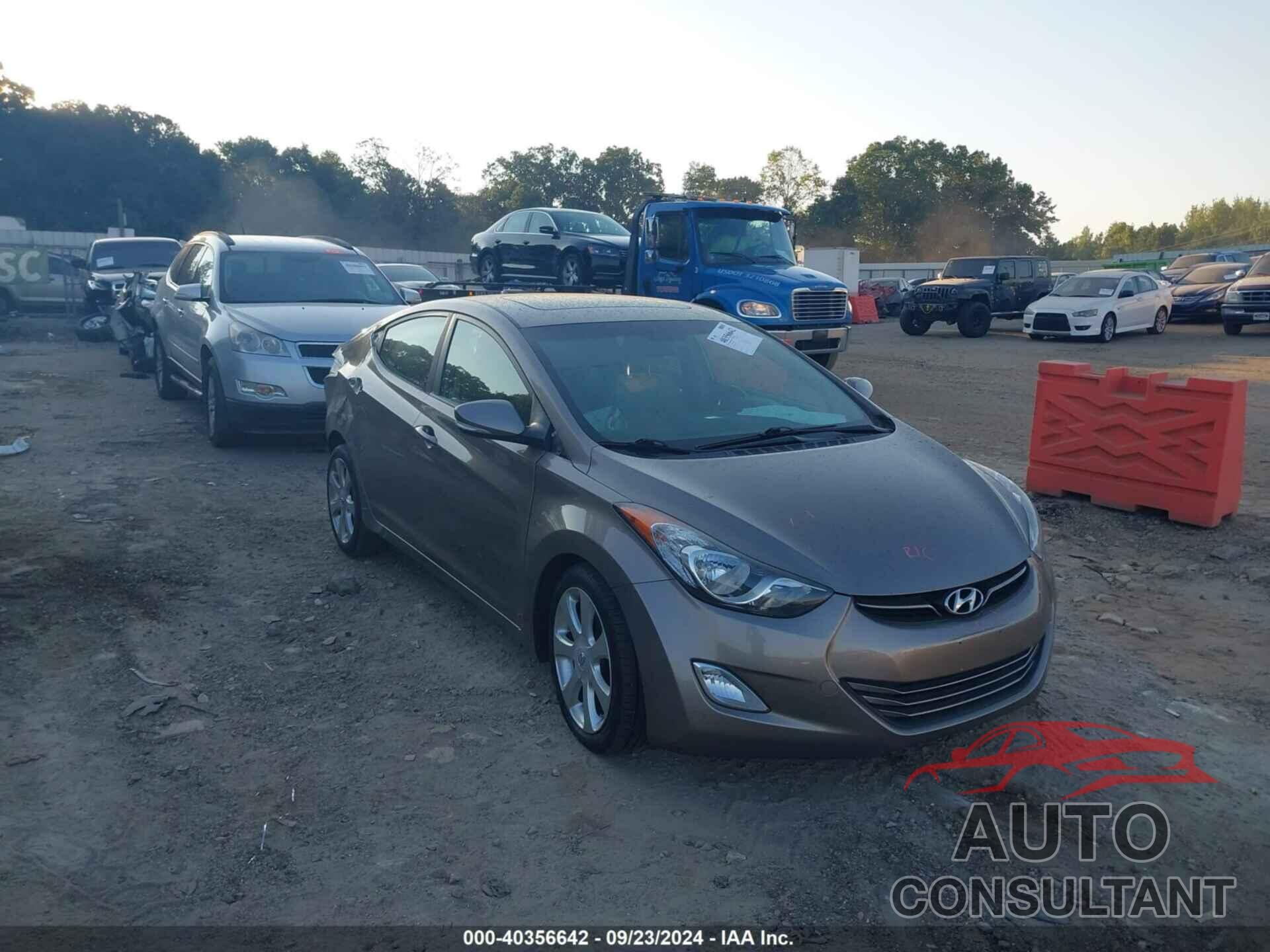 HYUNDAI ELANTRA 2012 - 5NPDH4AE7CH122437