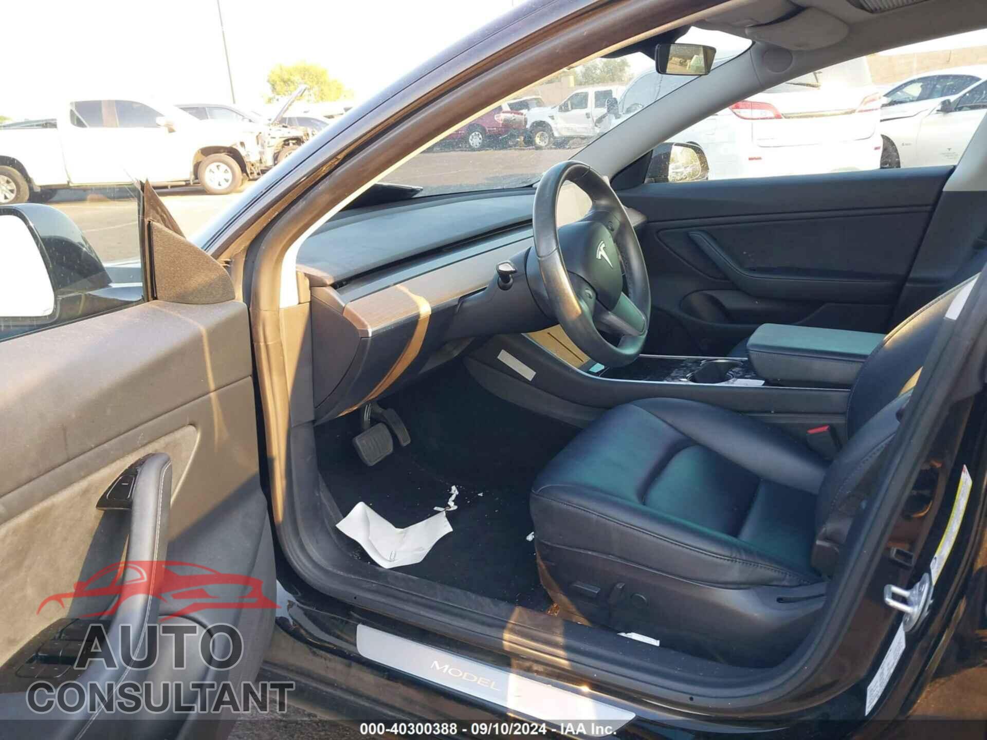 TESLA MODEL 3 2019 - 5YJ3E1EA1KF196895