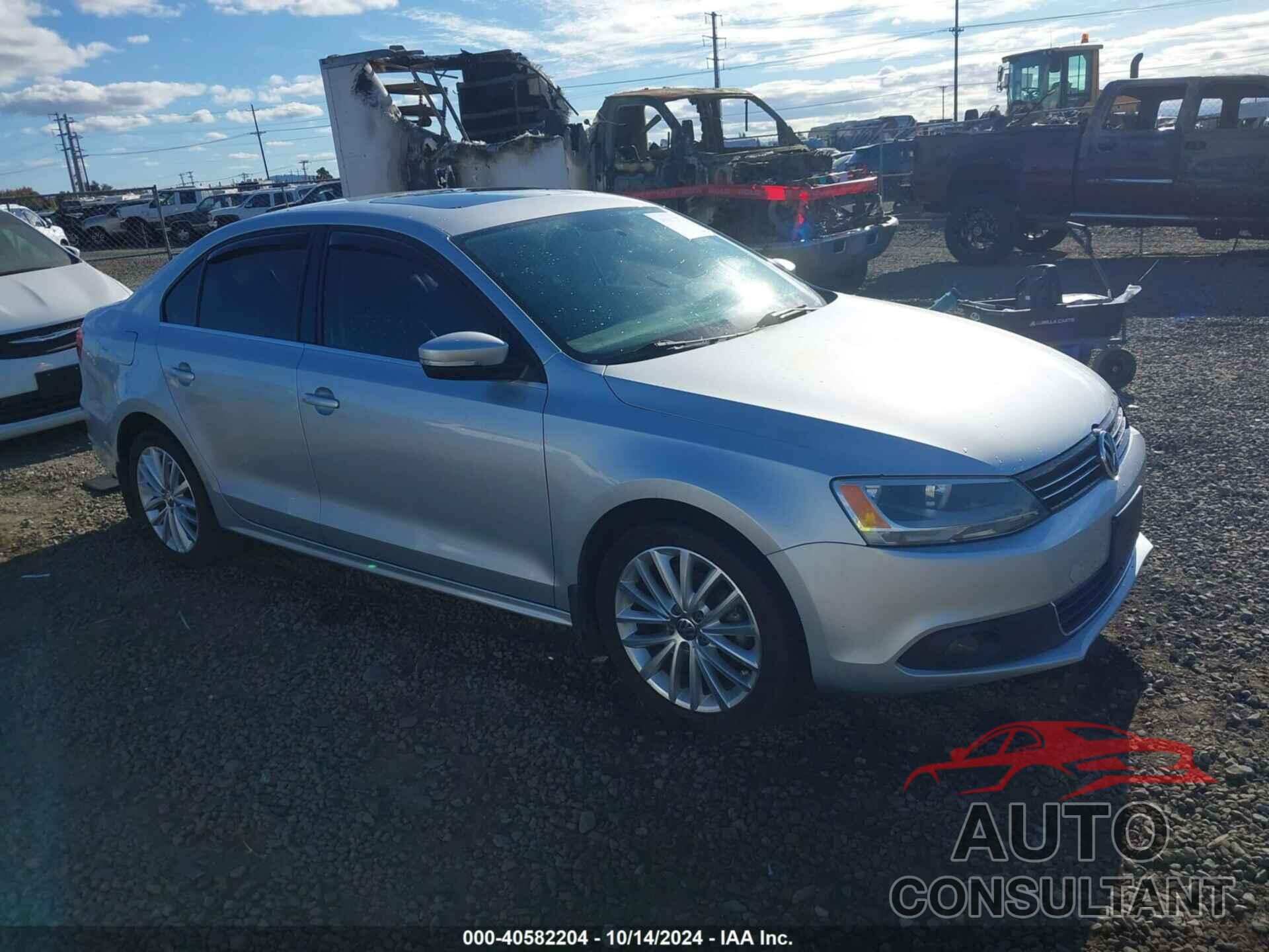 VOLKSWAGEN JETTA 2013 - 3VWLL7AJ1DM399750