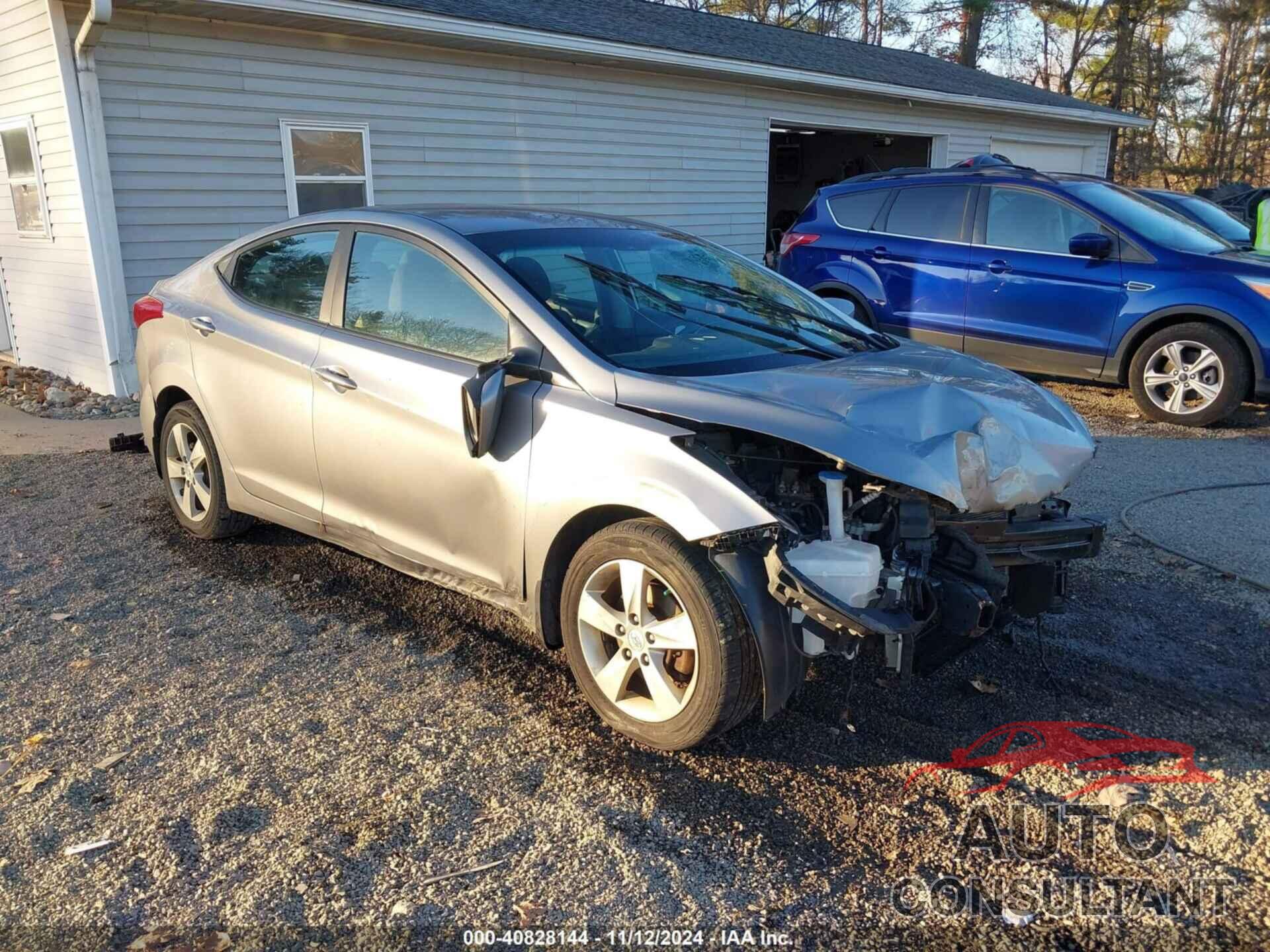 HYUNDAI ELANTRA 2013 - KMHDH4AE2DU926681
