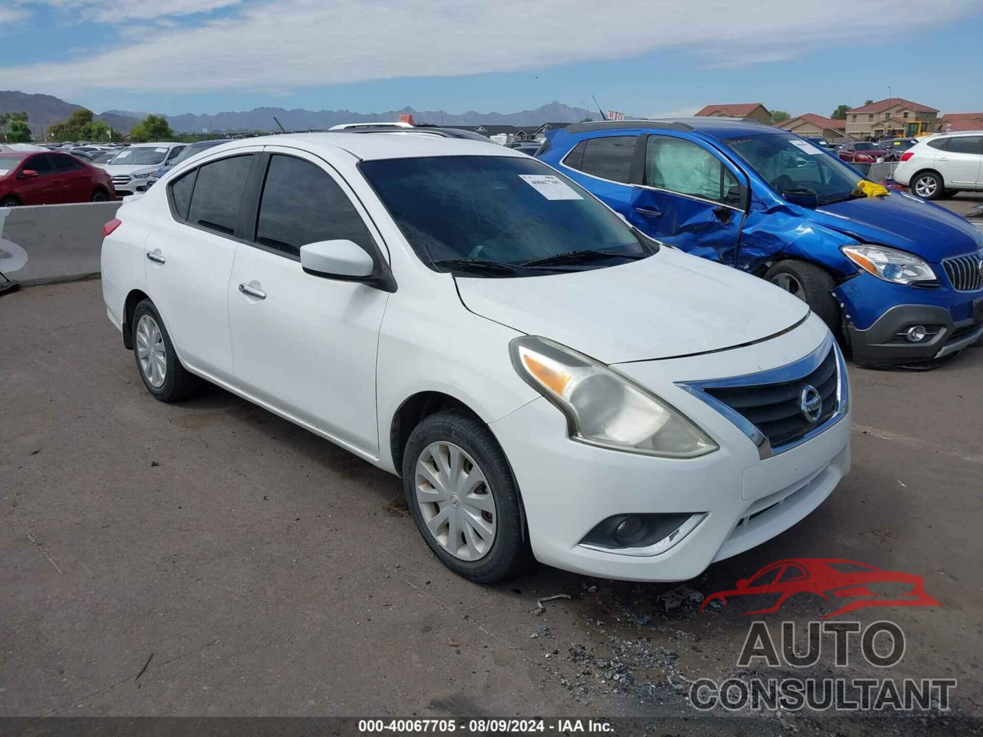 NISSAN VERSA 2017 - 3N1CN7AP7HL801724